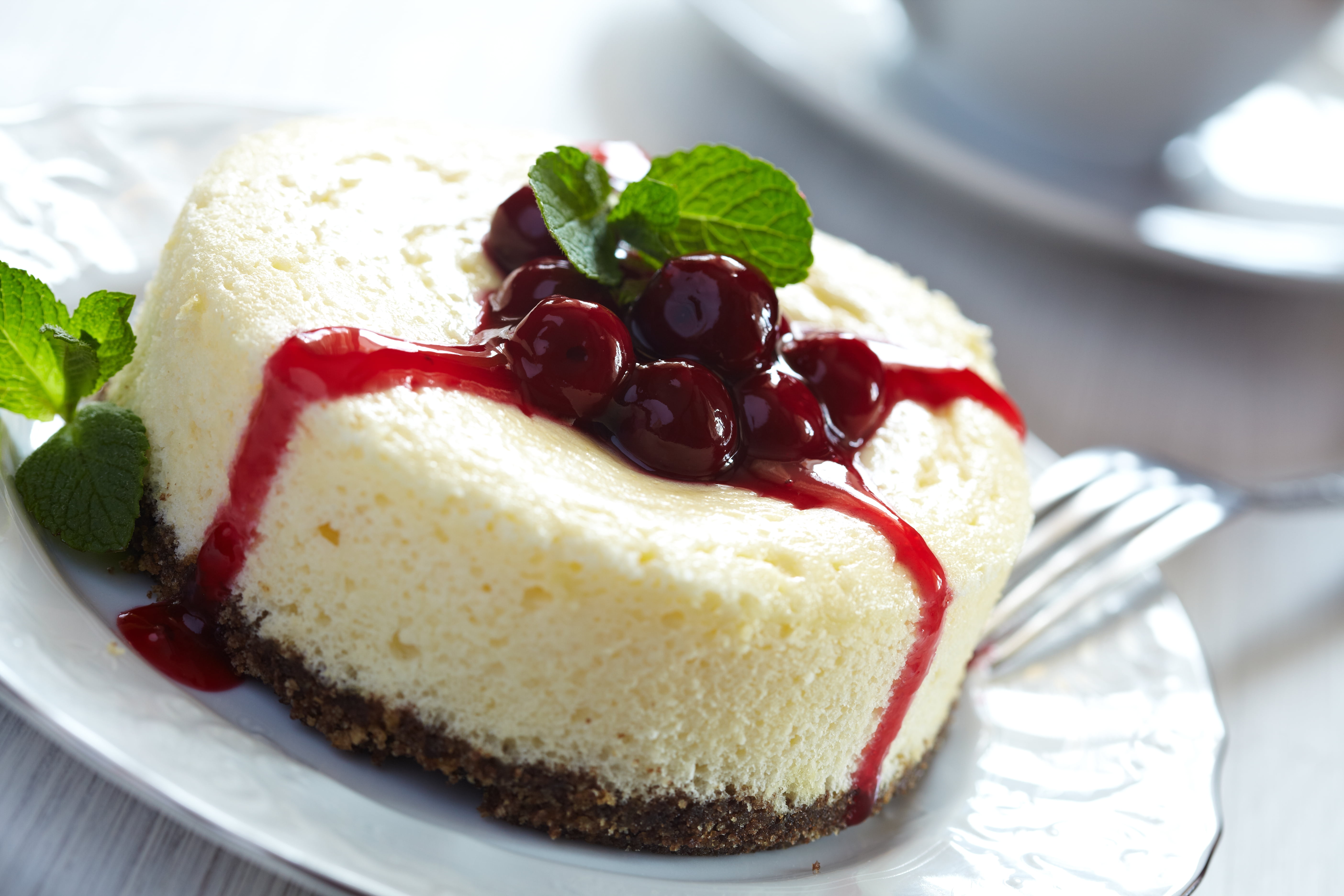 gourmet, homemade, bakery, indoors, cheesecake, crockery, strawberry, cream, slice, cake, freshness, red, round, cherries, sweet, eating utensil, dessert, HD Wallpaper