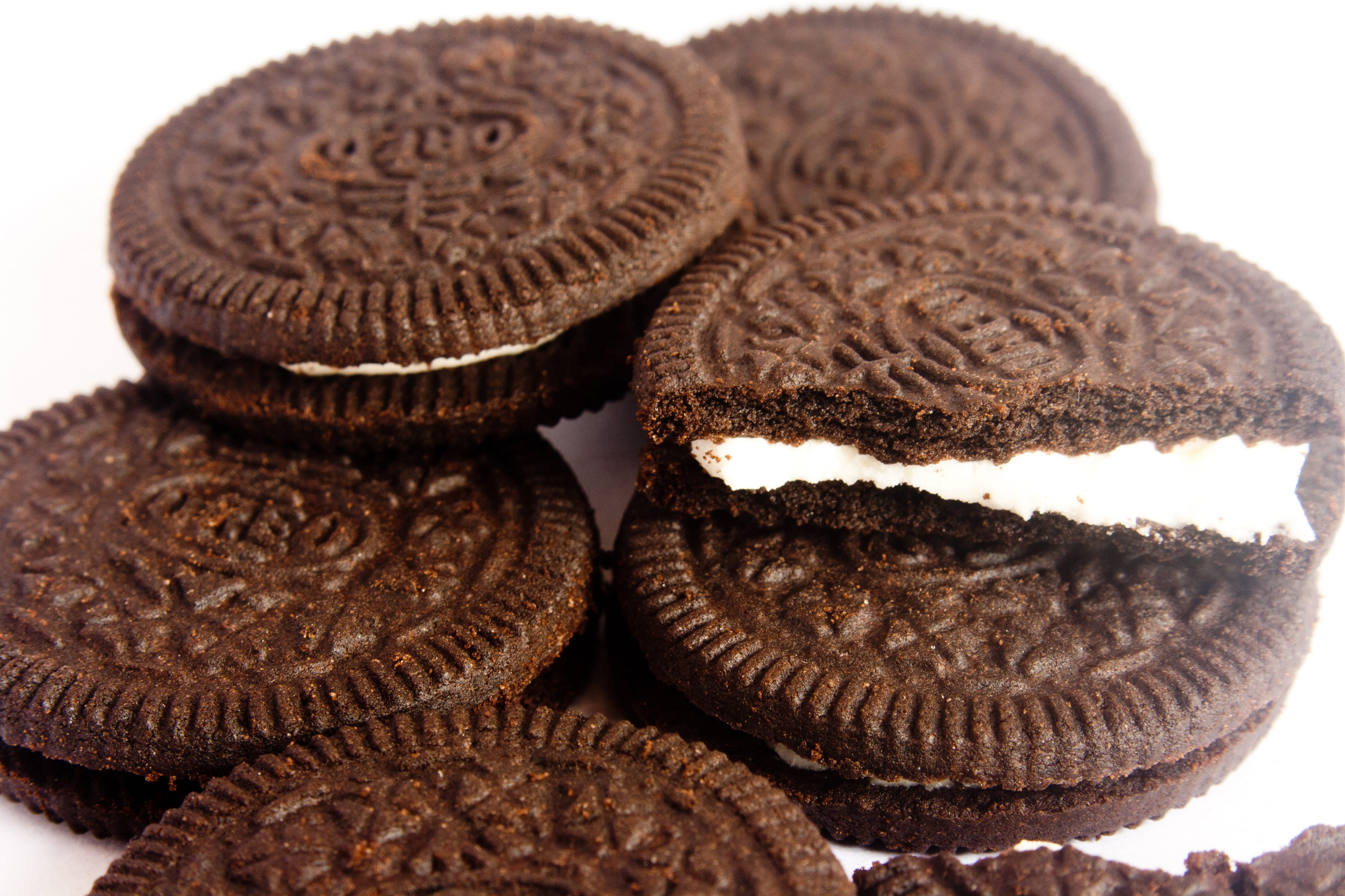 ready-to-eat, cookies, still life, eating, candy, vanilla, temptation, baked, indoors, brown, no people, tasty, dessert, sugar, cookie, group of objects, HD Wallpaper