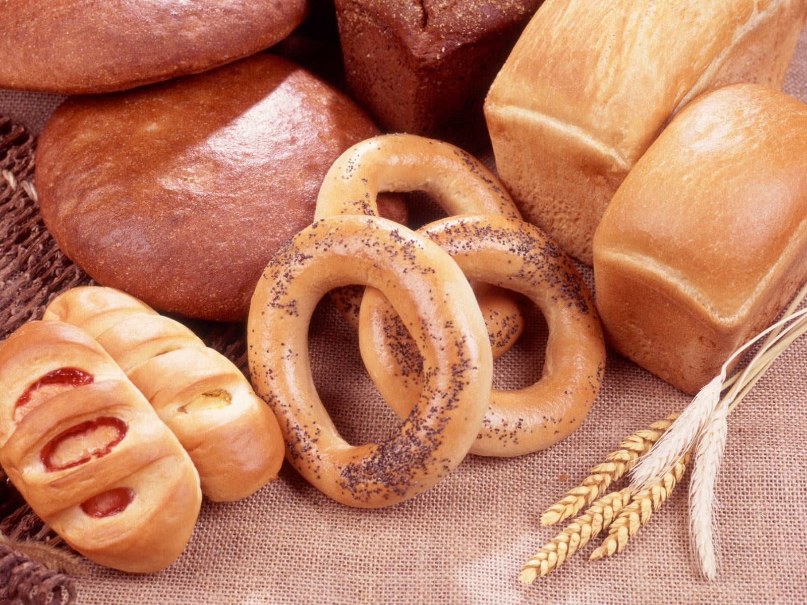 pastries, 720P, bread, food and drink, no people, jams, assorted, full frame, freshness, breads, bun, large group of objects, bakery, wellbeing, jute, HD Wallpaper
