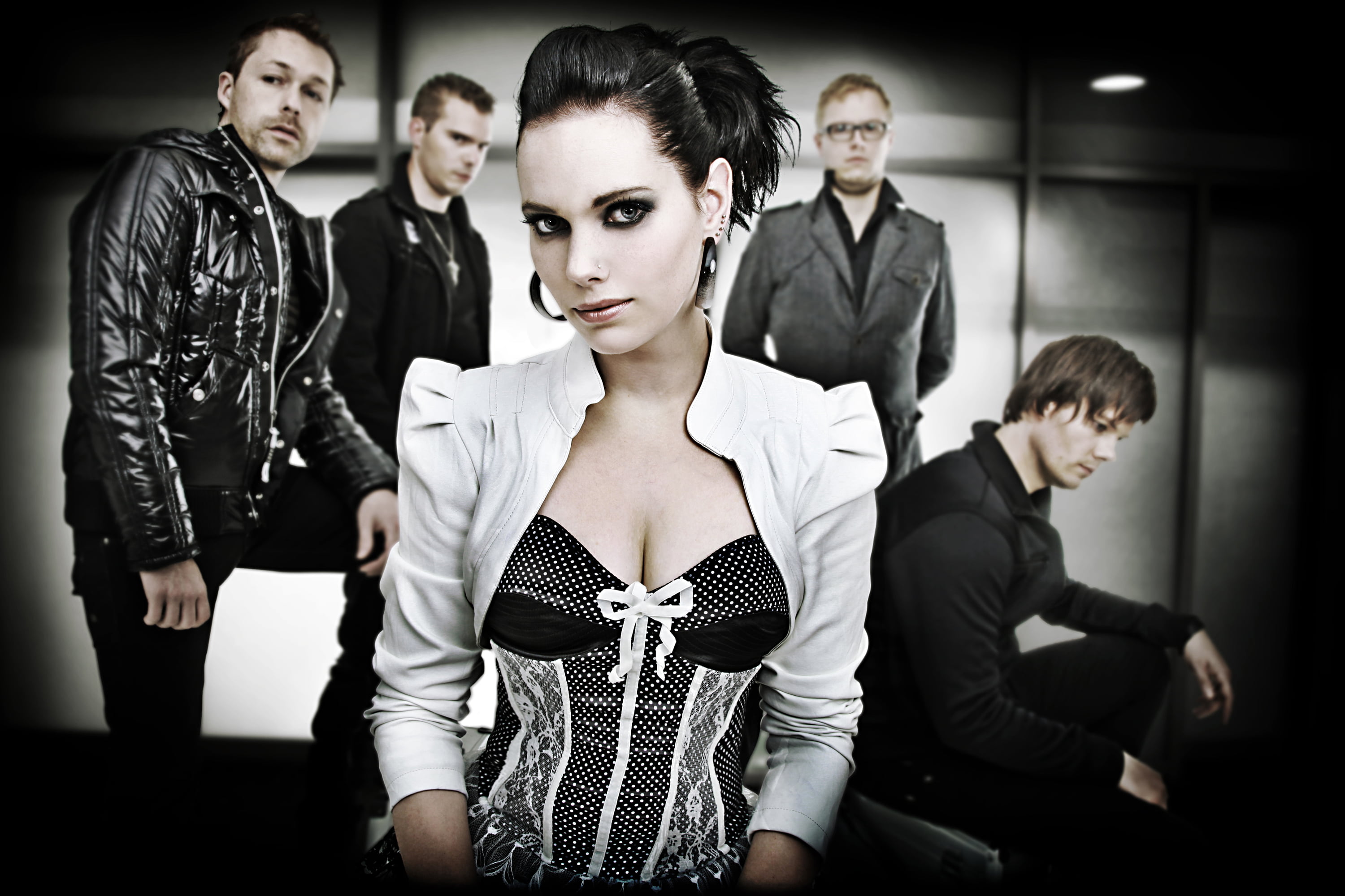 adult, beautiful woman, symphonic, Gothic, fashion, real people, band, young adult, standing, within, Manda Ophuis, business, group of people, Sonny Onderwater, HD Wallpaper