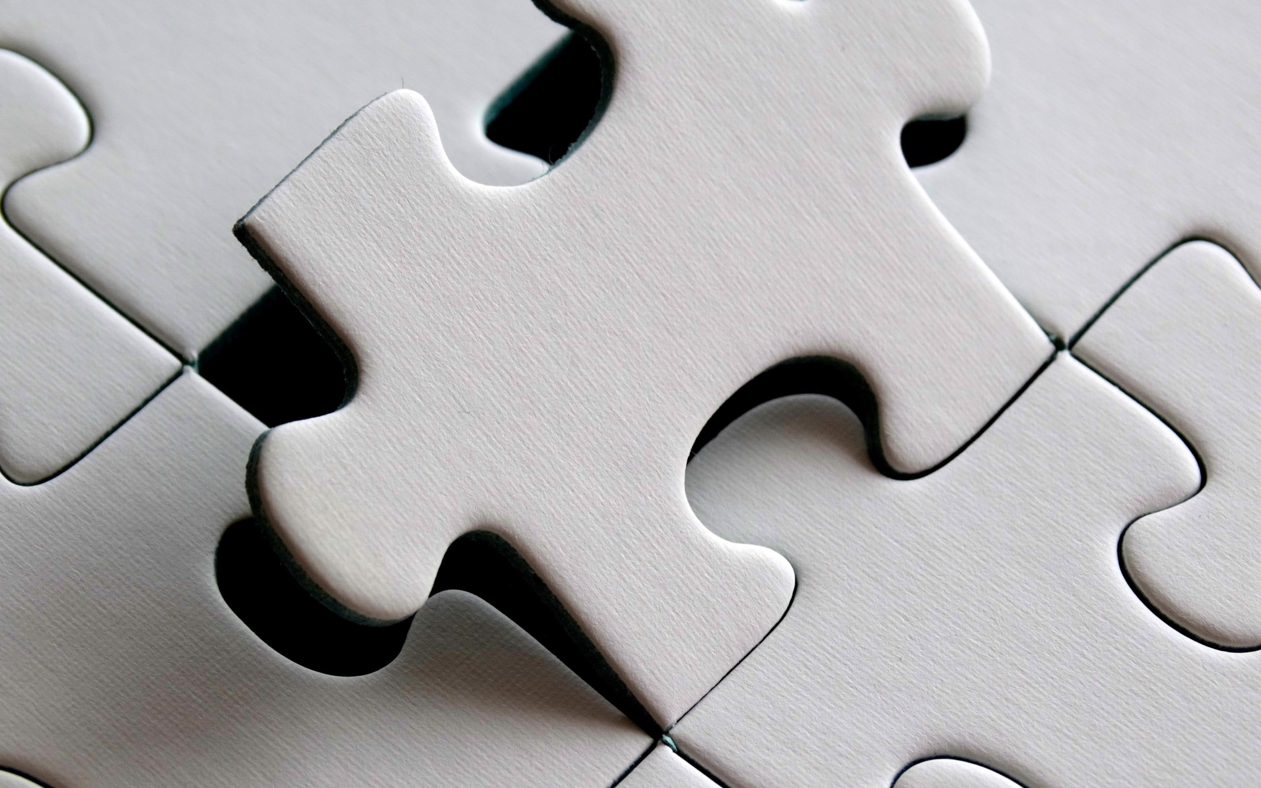 shape, interlocked, alloy, medium group of objects, hd, full frame, indoors, studio shot, close-up, jigsaw puzzle, solution, high, hole, white color, HD Wallpaper