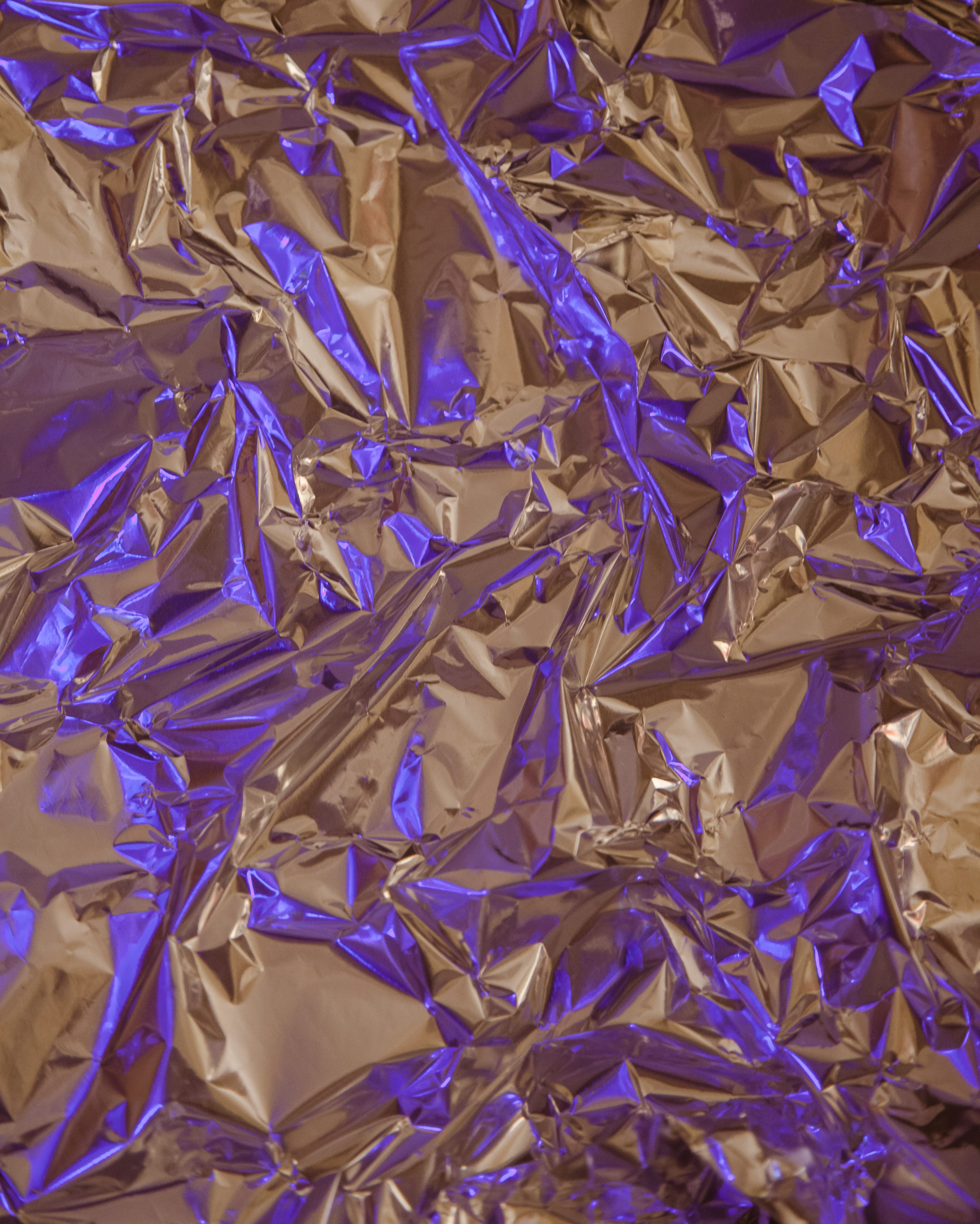 gold, plant, close-up, textured, silver, still life, nature, day, ribbon, crinkle, material, foil, reflctive, full frame, purple, crush, blue, indoors, Phone HD Wallpaper
