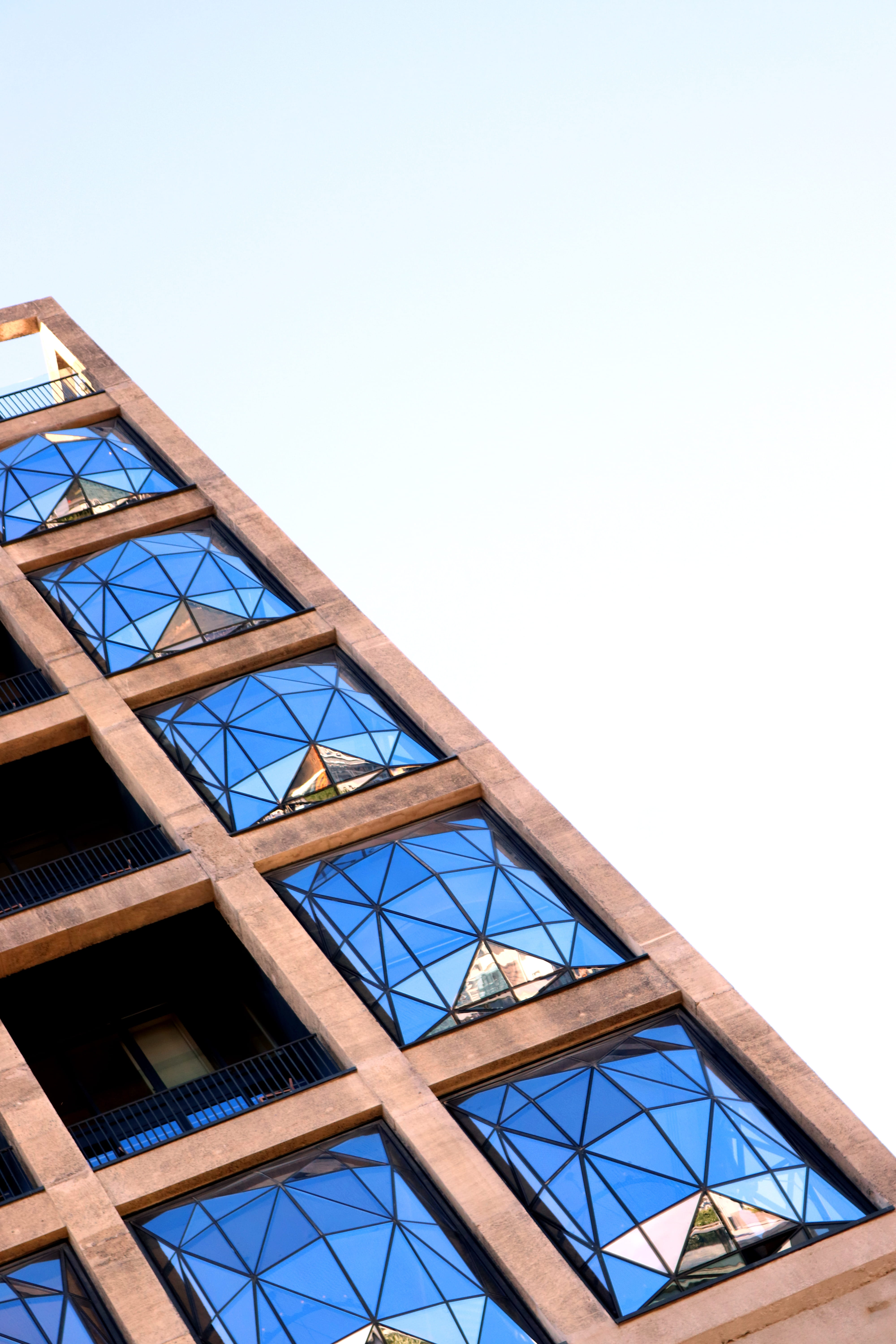 copy space, tilt, day, nature, zeitz museum of contemporary art africa, pattern, clear sky, reflection, low angle view, mocaa, outdoors, glass - material, Phone HD Wallpaper