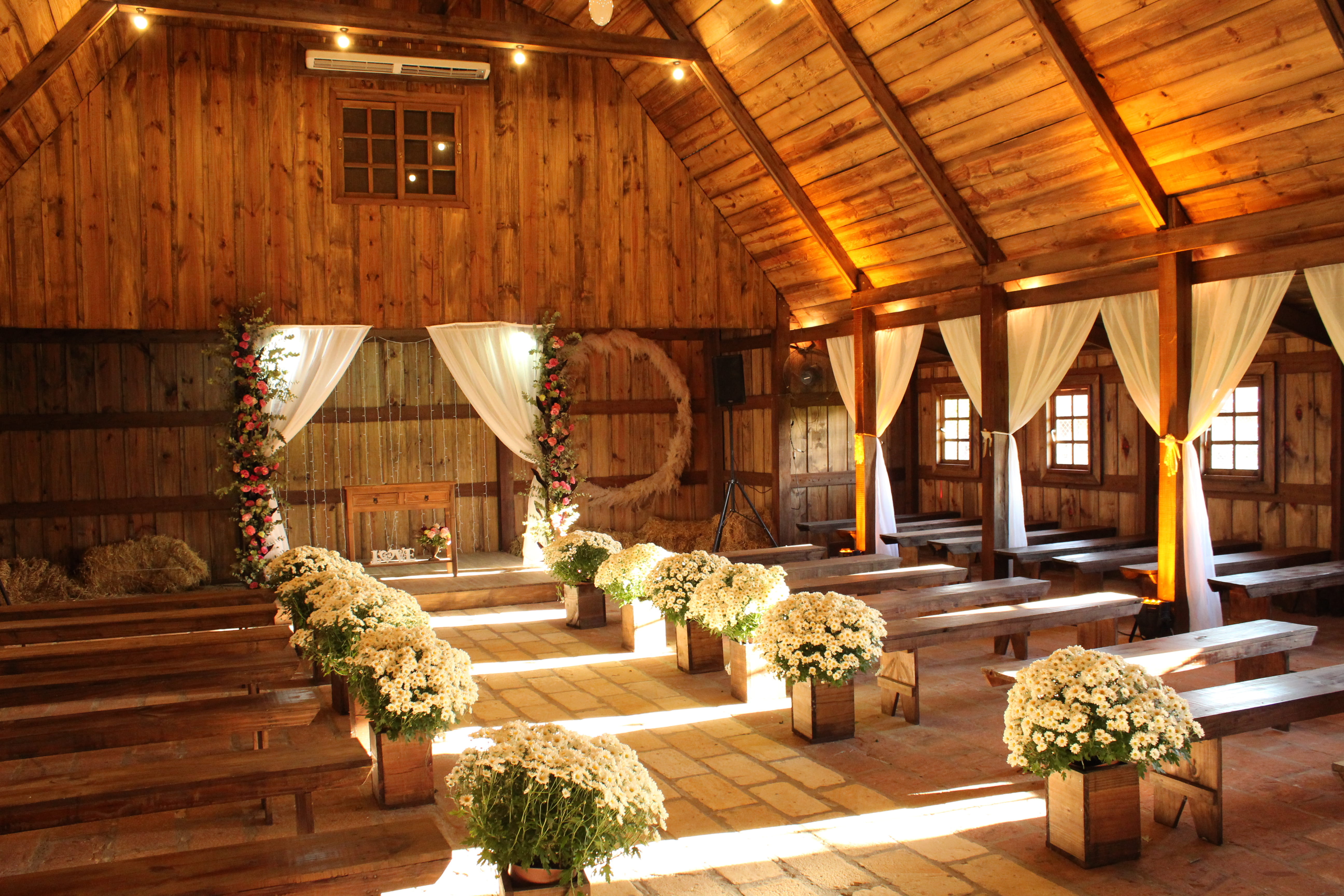 ceiling, setup, wooden, no people, Wedding Setup, daylight, cactus, wooden bench, day, sunlight, flowers, photo, roof beam, decoration, design, built structure, HD Wallpaper
