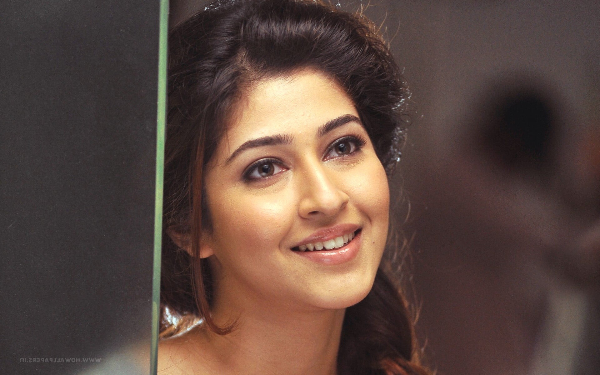 looking at camera, 1080P, teeth, real people, young women, portrait, hair, headshot, happiness, hairstyle, emotion, one person, indian celebrities, beauty, HD Wallpaper