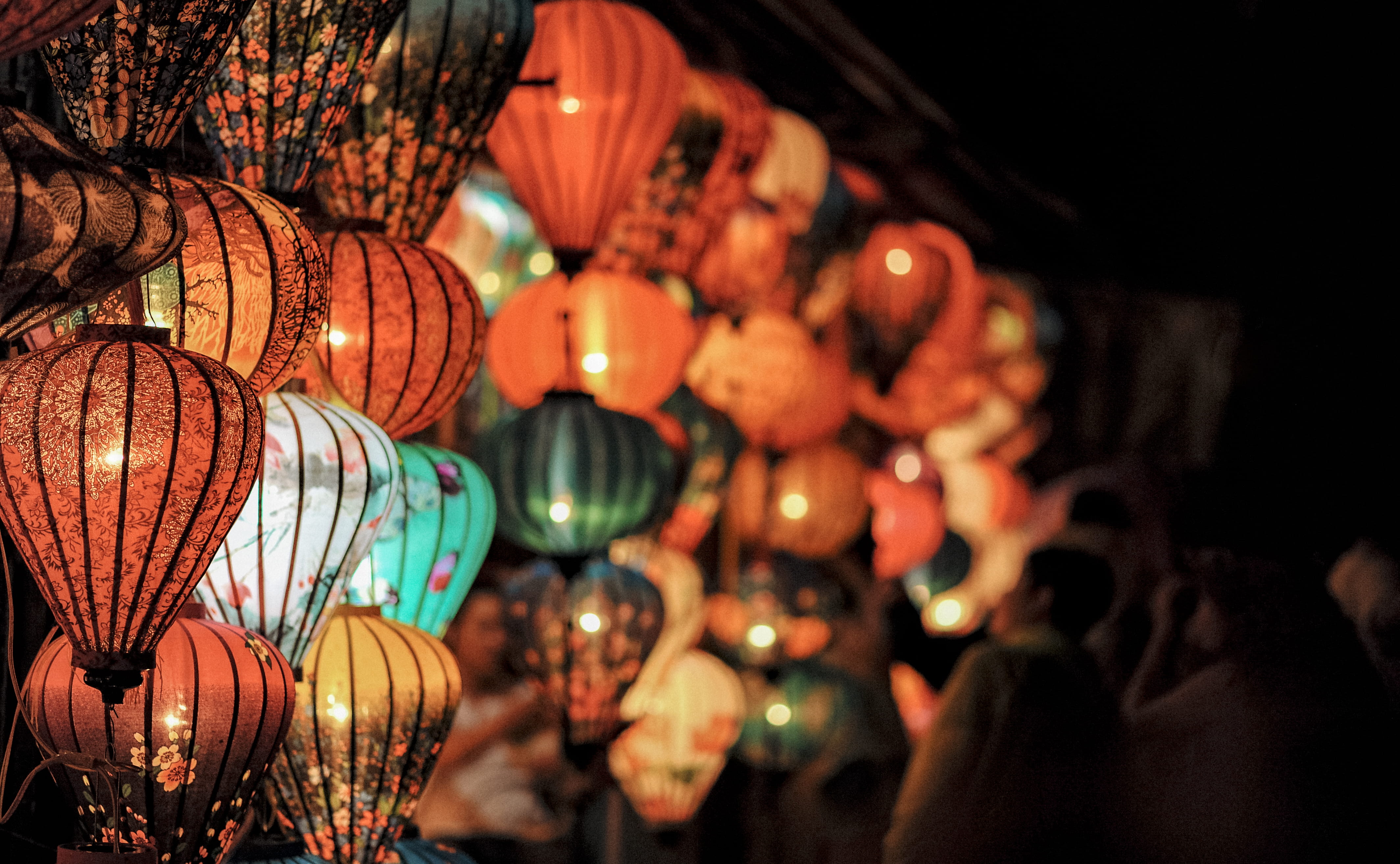 event, selective focus, night, nightlife, colorful, focus, people, shape, hanging, holiday, photography, bright, depth of field, chinese lantern festival, HD Wallpaper