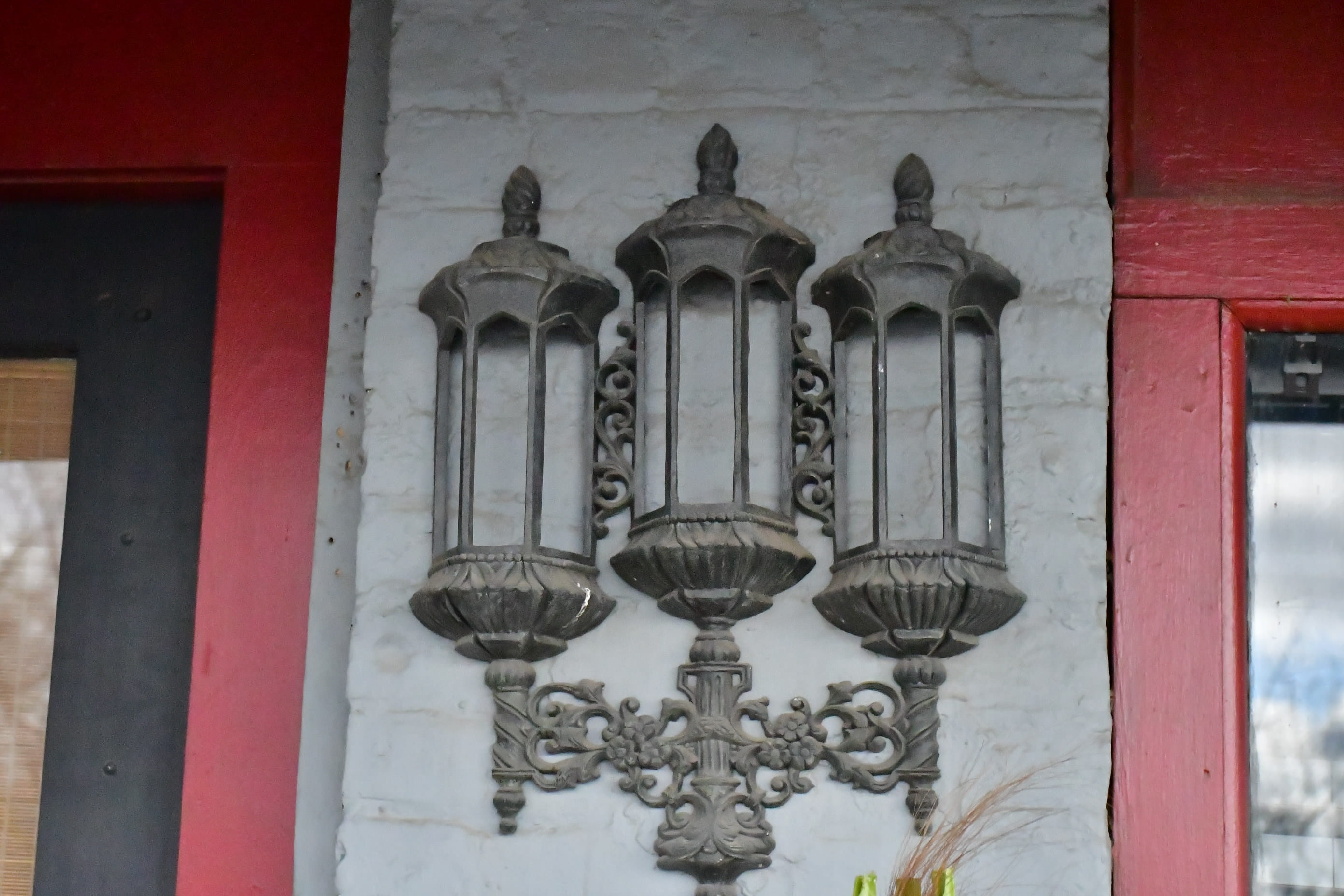 built structure, transparent, art and craft, electric lamp, day, glass - material, the past, bronze, shutter, ice, corner, chandelier, plaque, lantern, HD Wallpaper