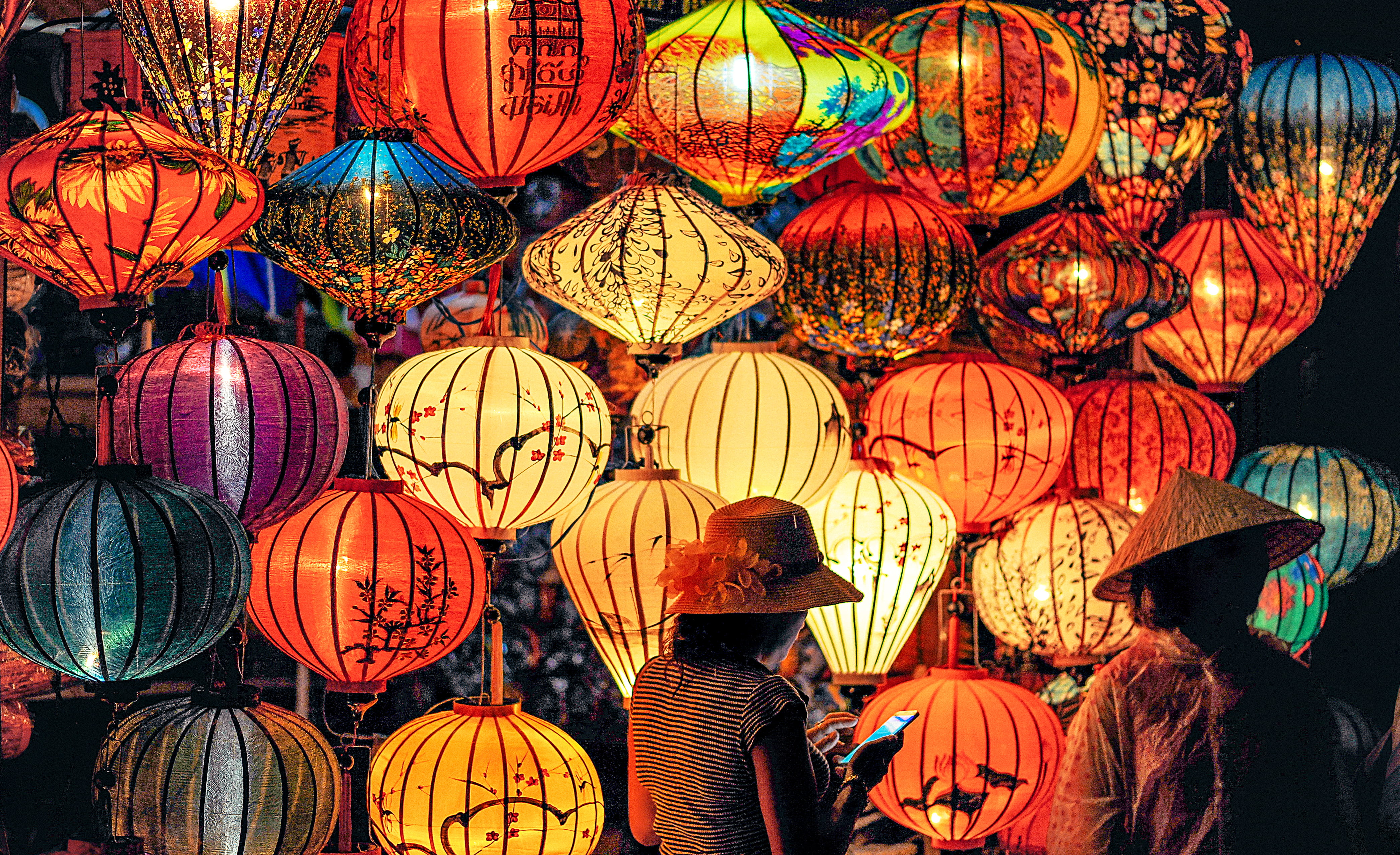 hat, two, event, retail, art, traditional, market stall, hanging, balloon, decoration, lighting equipment, pattern, festival, people, choice, outdoors, HD Wallpaper