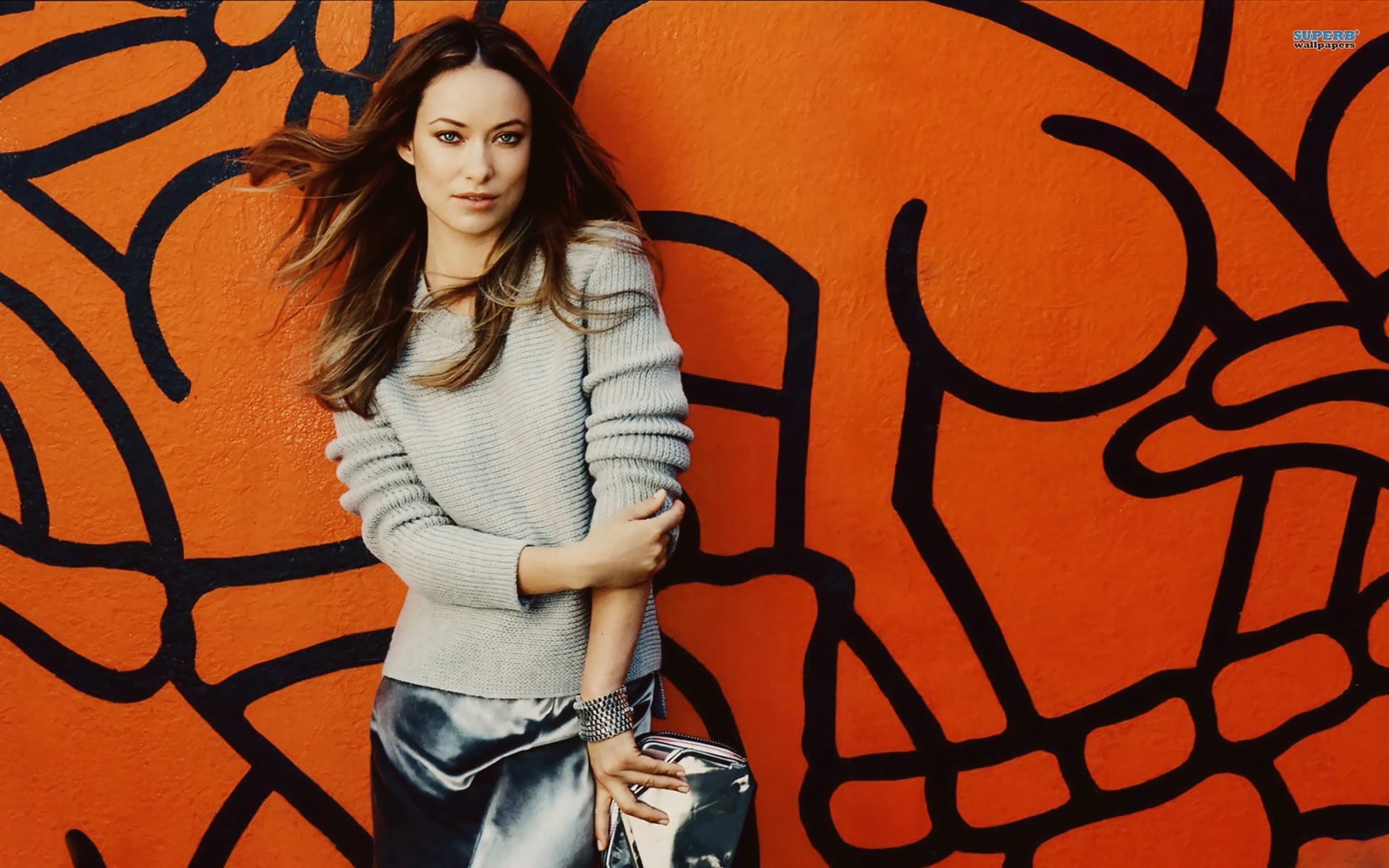 beauty, front view, beautiful woman, leisure activity, casual clothing, Olivia Wilde, wall, young adult, hairstyle, 1080P, hair, actress, women, three quarter length, HD Wallpaper