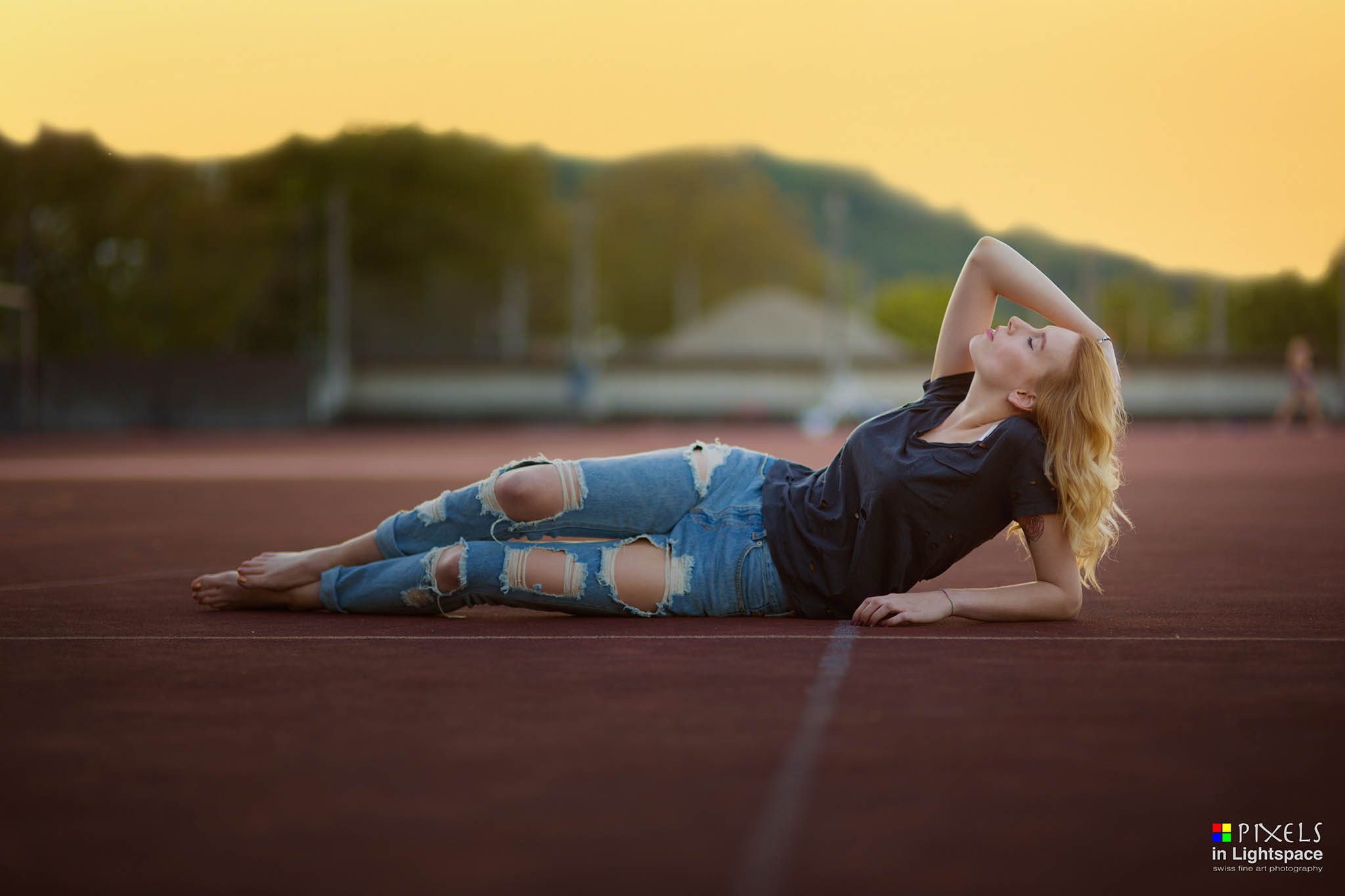 torn jeans, women, blonde, model, 1080P, watermarked, HD Wallpaper