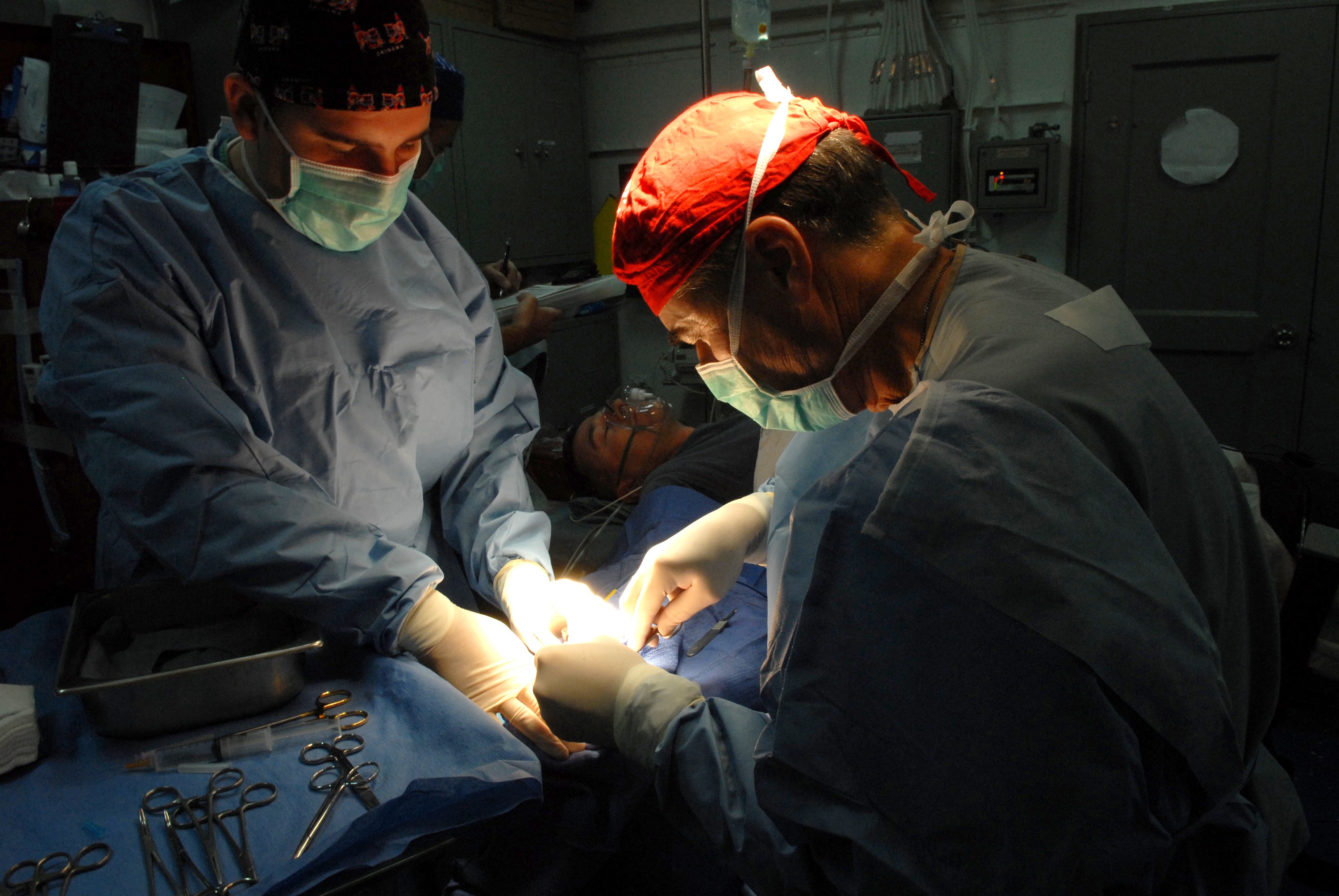 doctor, surgery, surgeon, expertise, manual Worker, healthcare, scrubs, indoors, doctors, hospital, 2K, human, medical care, operation, table, person, HD Wallpaper