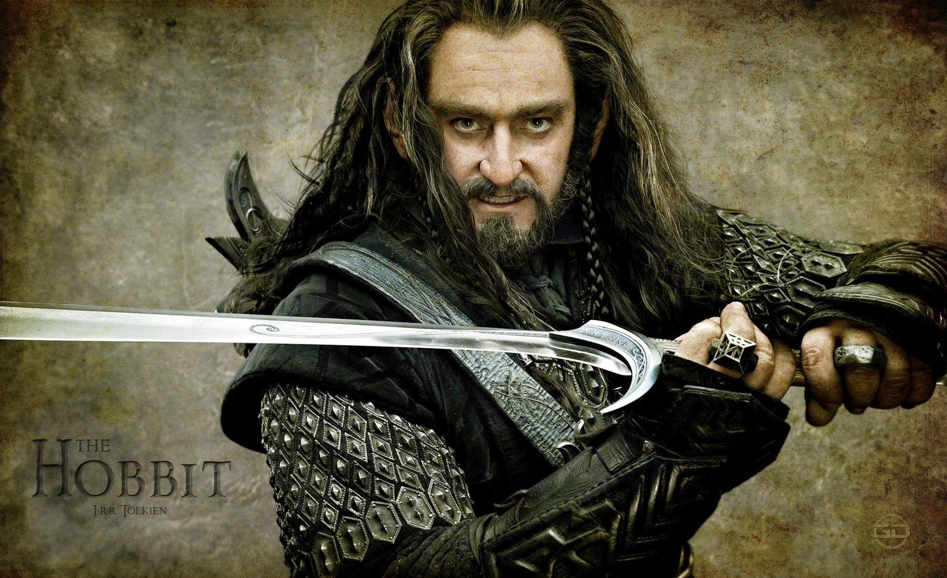 mid adult, young adult, aggression, wall - building feature, casual clothing, portrait, indoors, thorin oakenshield, communication, long hair, one person, HD Wallpaper