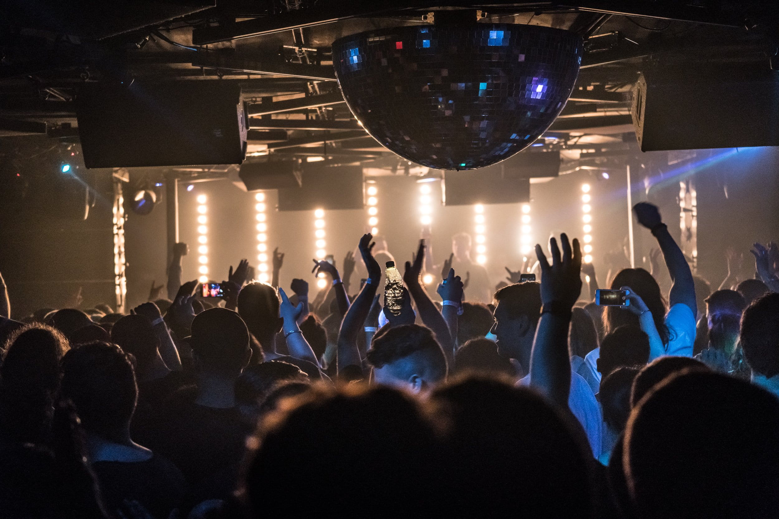 Dancing, 1080P, human arm, Band, dark, Concert, Celebrate, performance, stage - performance space, nightlife, lighting equipment, stage, performing arts event, HD Wallpaper