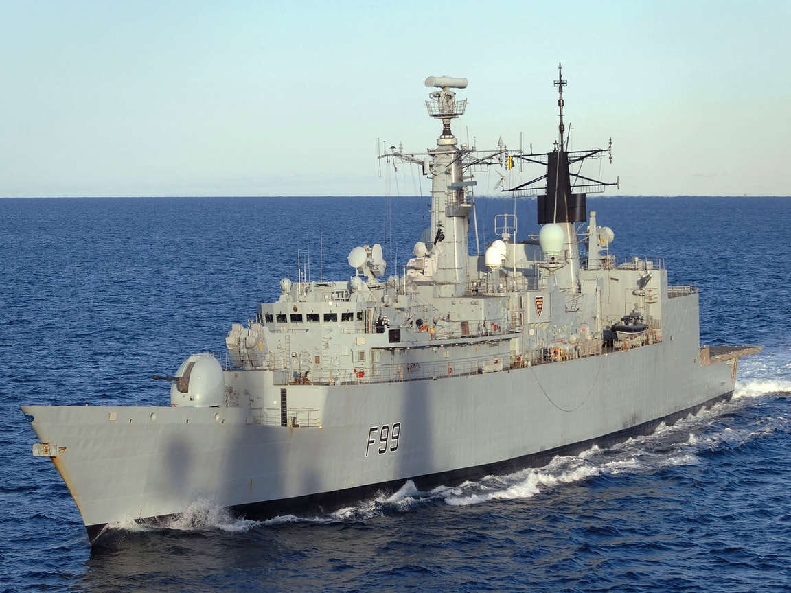 industry, outdoors, horizon over water, transportation, shipping, horizon, 480P, motion, water, navy, Royal Navy, HMS Cornwall, UK, frigates, warship, HD Wallpaper