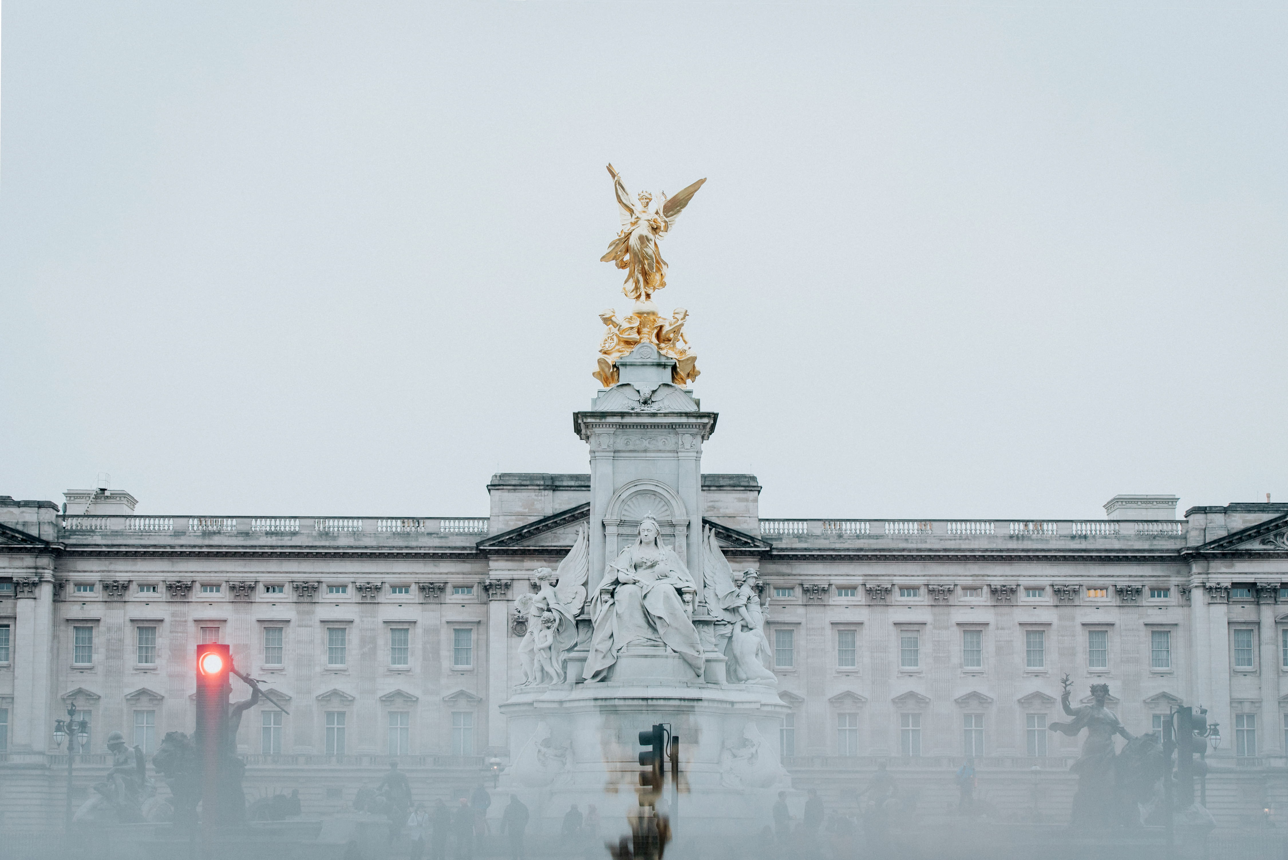 history, building exterior, outdoors, built structure, buckingham palace, art and craft, symmetry, angel, palace, sky, 4K, white, london, memorial, illustration, HD Wallpaper