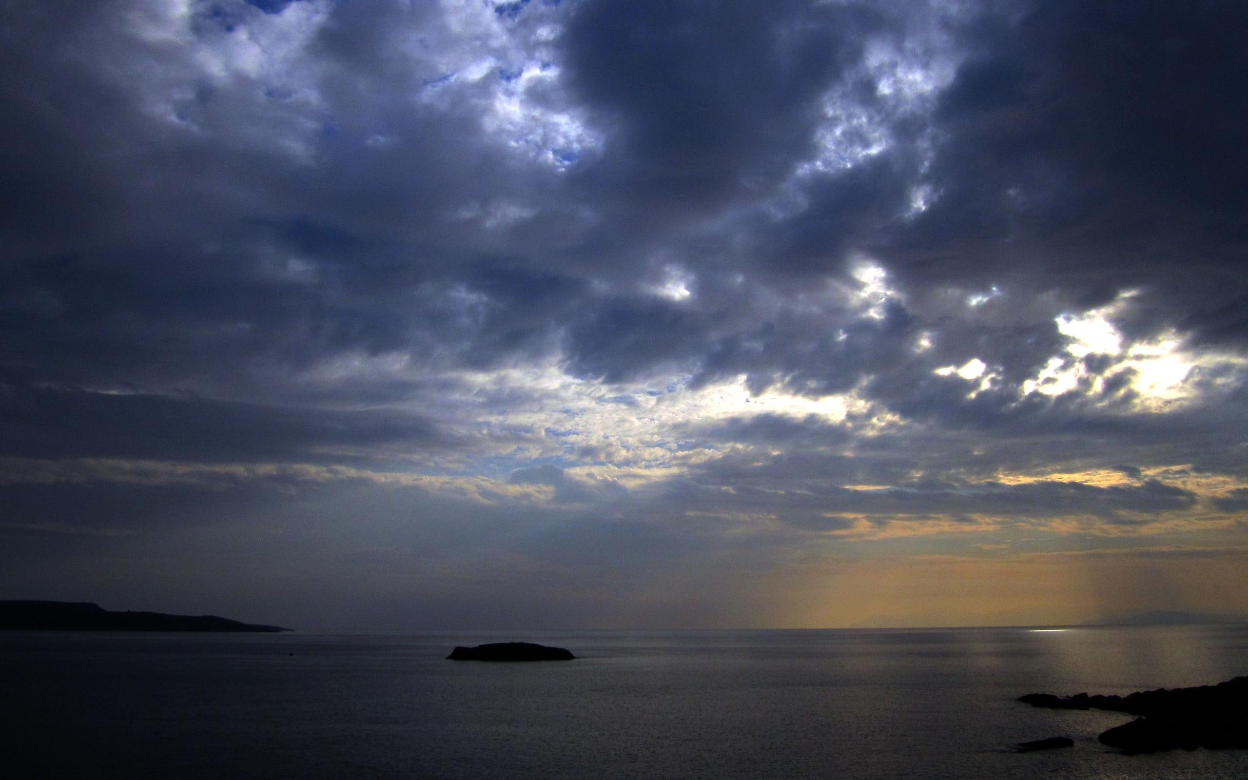 seren, 3d and abstract, athens, oceans, beautiful, sunbeams, island, nature, traquil, 2K, laimos, cape, cloudy, shoreline, HD Wallpaper