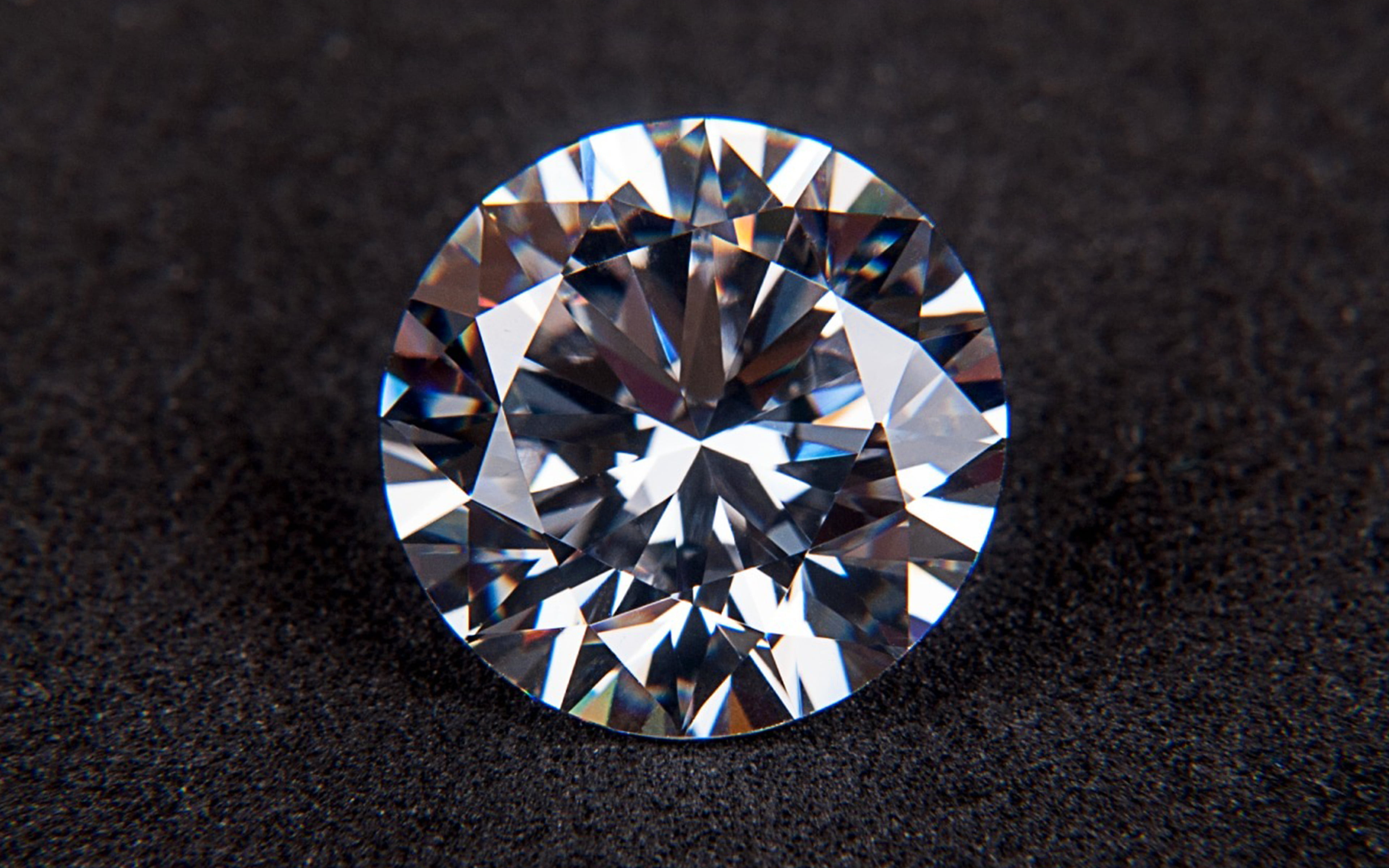 diamond - gemstone, gemstone, illuminated, reflection, art, close-up, 4K, no people, shape, dark, precious gem, illustration, wealth, circle, jewelry, HD Wallpaper