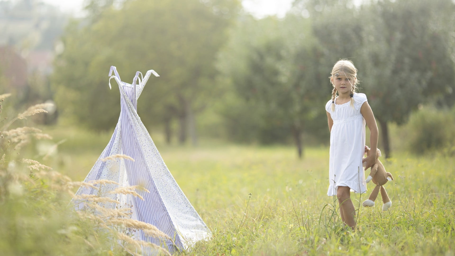 tree, little girl, celebration, plant, 1080P, land, grass, field, women, hairstyle, nature, event, three quarter length, children, portrait, child, looking at camera, HD Wallpaper