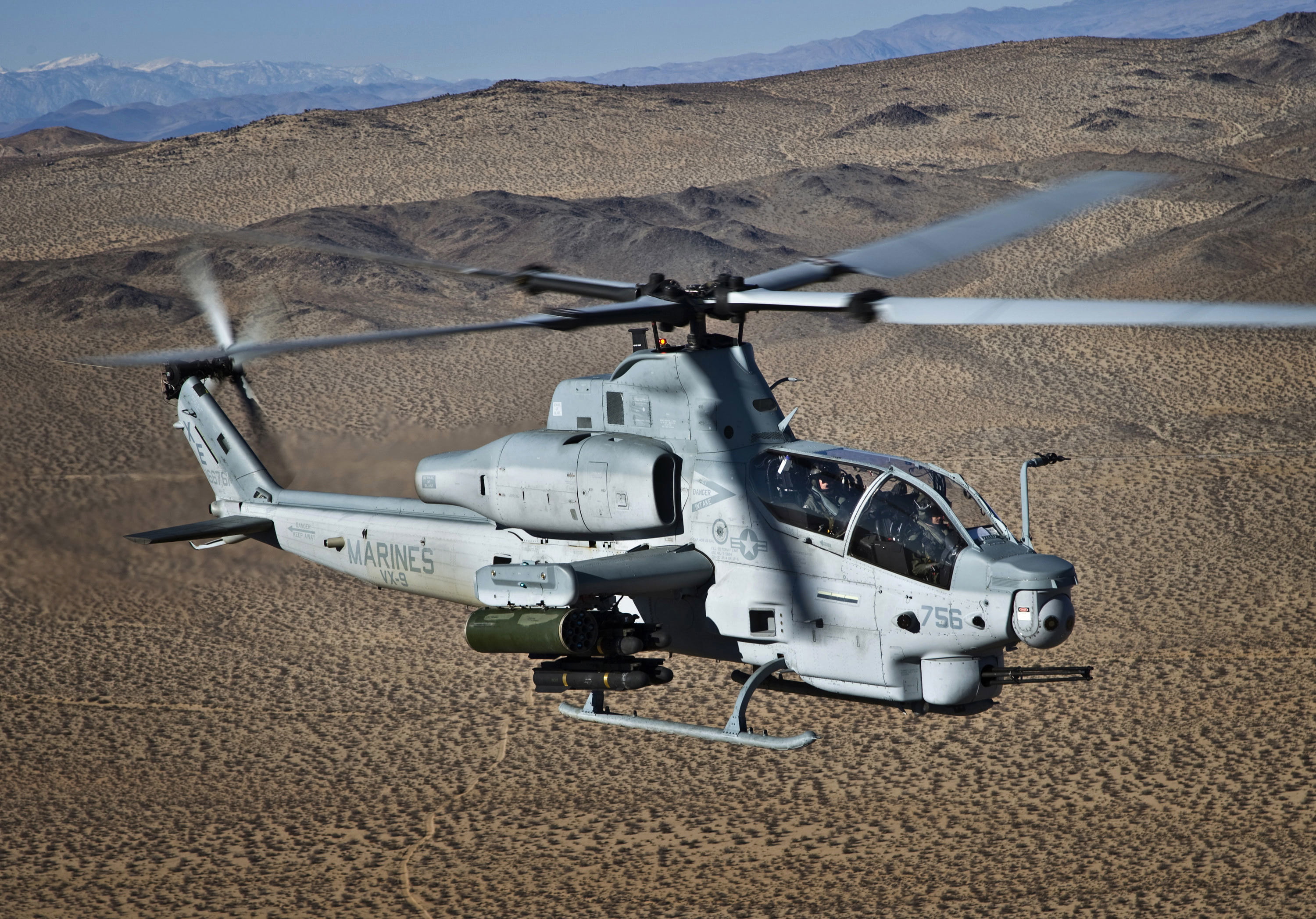 2K, fighter, " Viper", shock, helicopter, scenics - nature, grey, land, landscape, technology, environment, flight, day, Viper, transportation, Bell AH-1Z, HD Wallpaper
