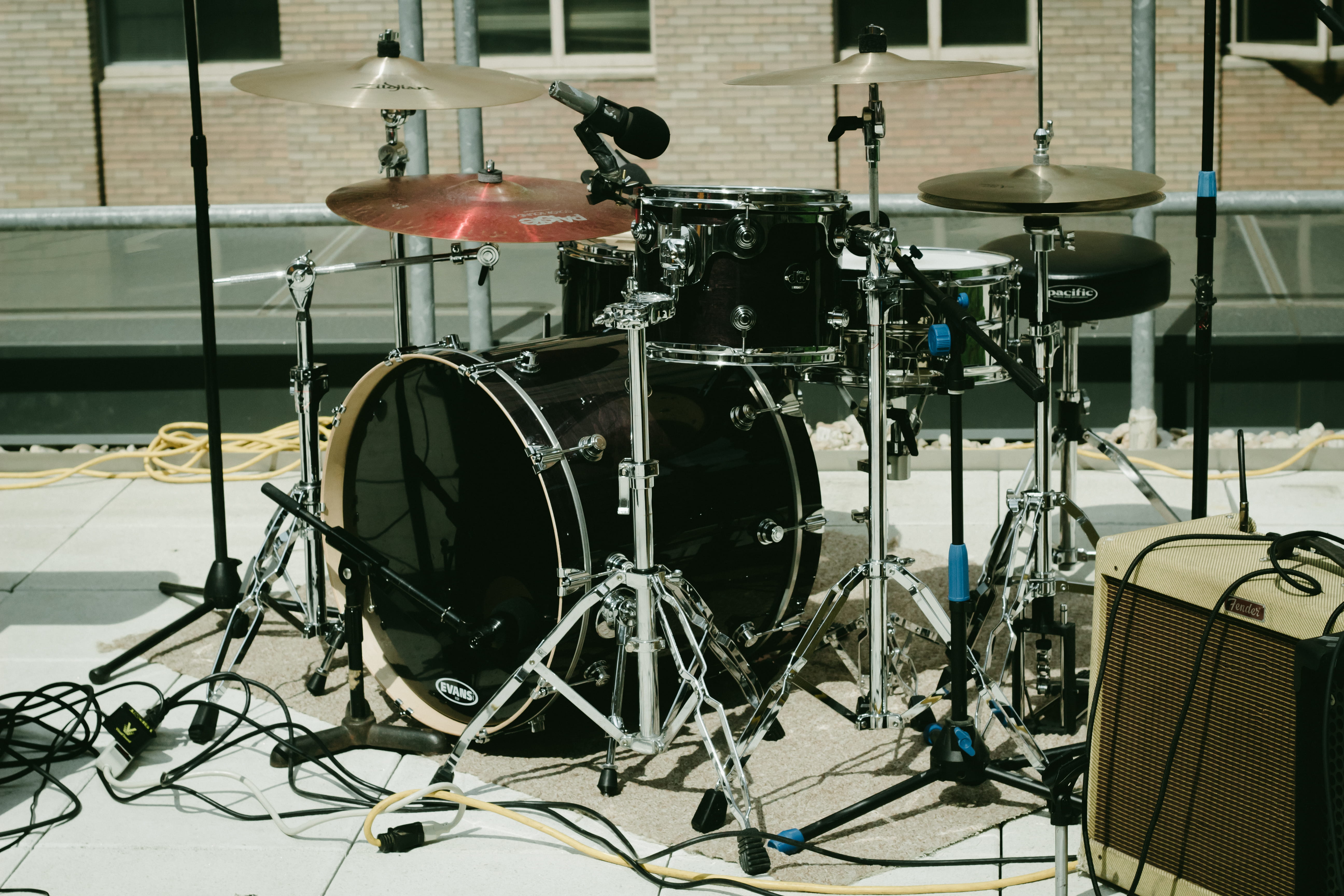 philadelphia, arts culture and entertainment, indoors, no people, equipment, percussion instrument, snare, bicycle, black, drum, recording studio, luggage, HD Wallpaper