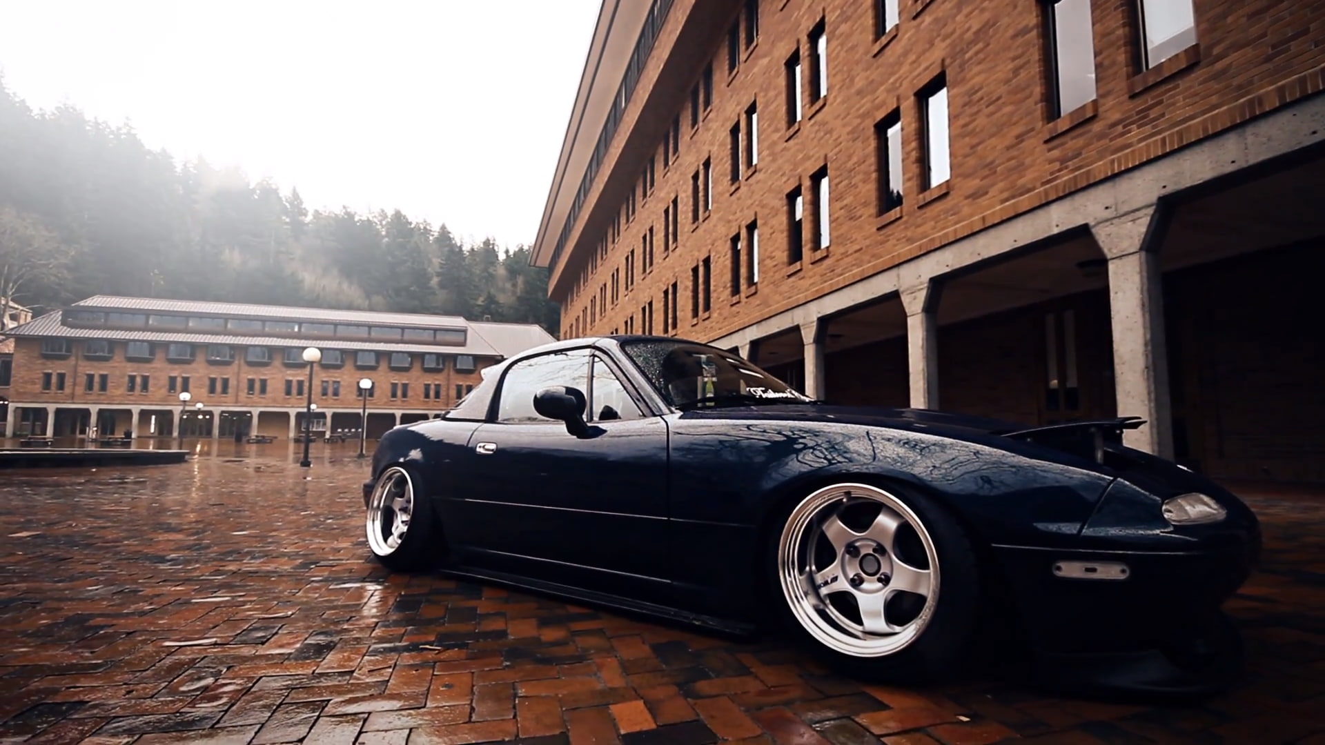 no people, 1080P, vintage car, low, garage, car, window, sky, built structure, Mazda, street, MX-5, transportation, building exterior, architecture, city, HD Wallpaper