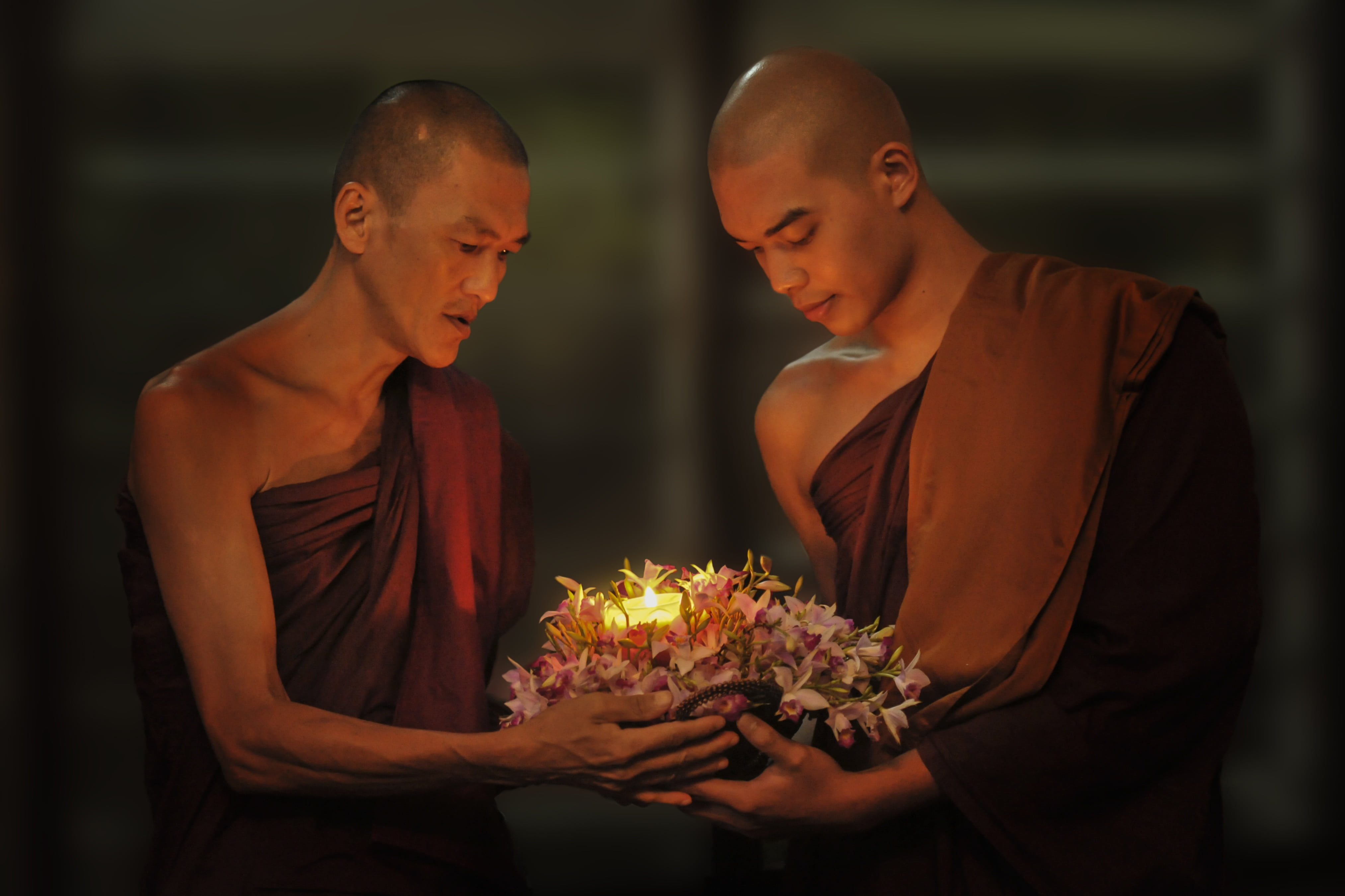 two people, worship, people, 4K, waist up, flowers, love, young adult, mature adult, theravada buddhism, men, religious, monks, ceremony, adult, buddhism, HD Wallpaper