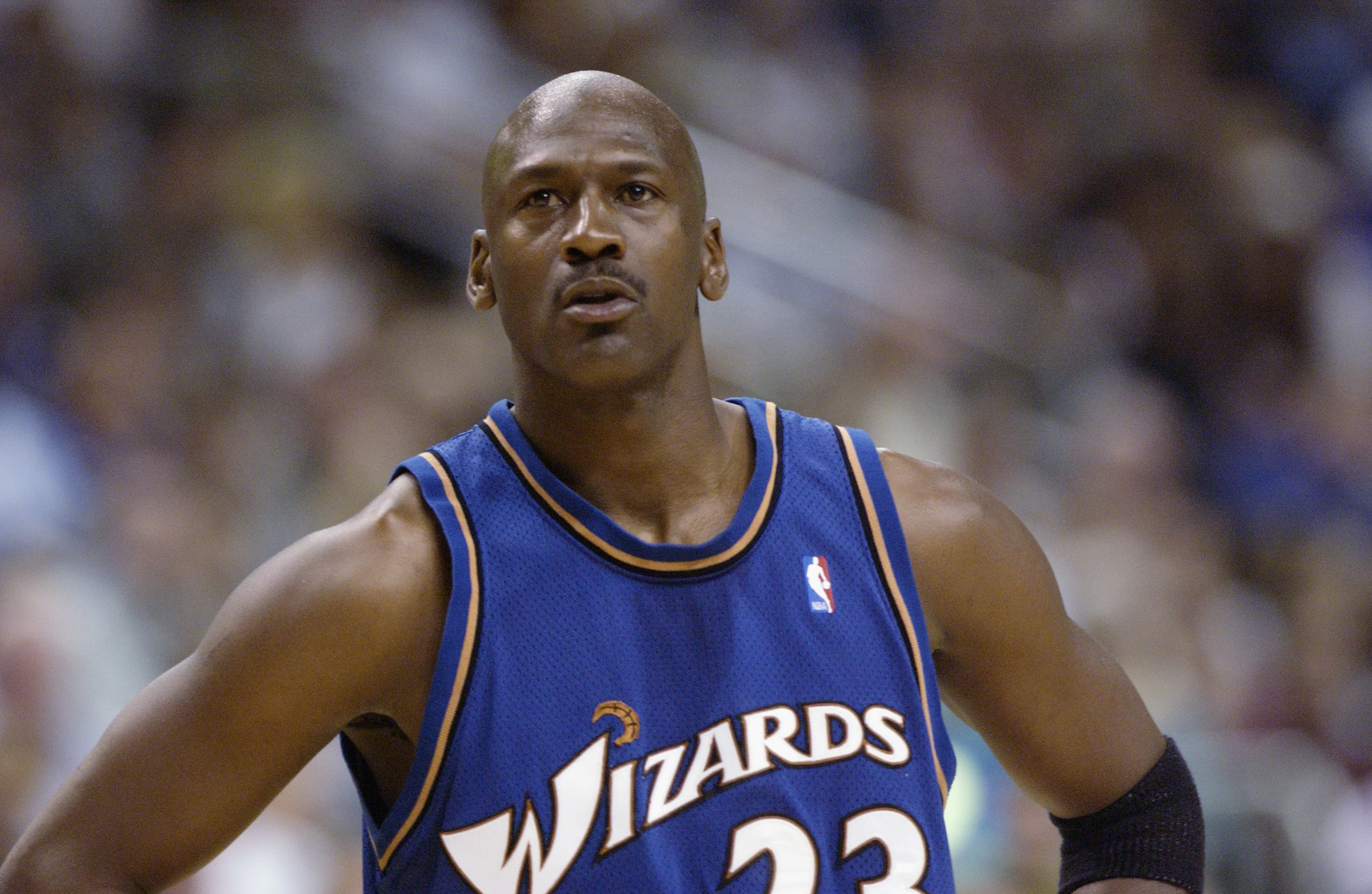 michael jordan, athlete, day, michael, strength, shaved head, males, portrait, holding, african Ethnicity, only Men, sports Team, one Man Only, people, HD Wallpaper