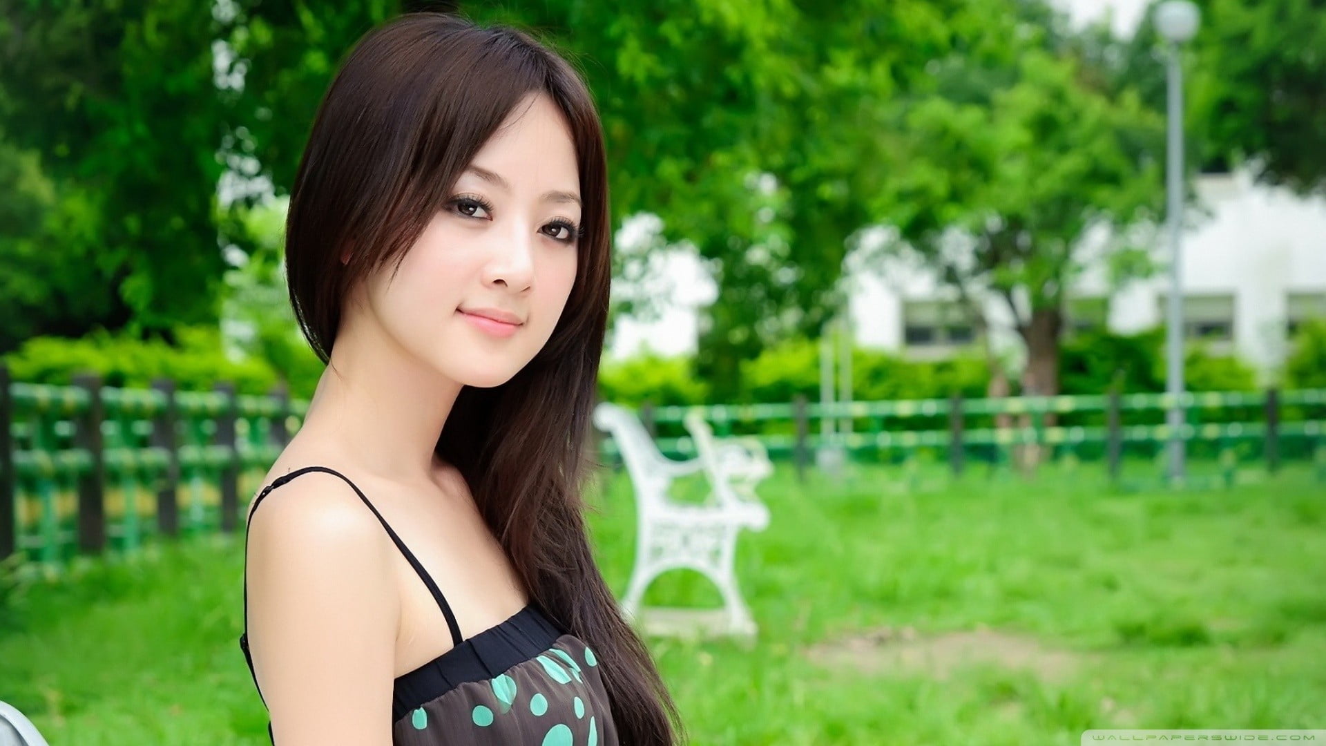 beautiful woman, one person, tree, portrait, 1080P, hair, Asian, smiling, young women, outdoors, young adult, hairstyle, adult, headshot, focus on foreground, HD Wallpaper