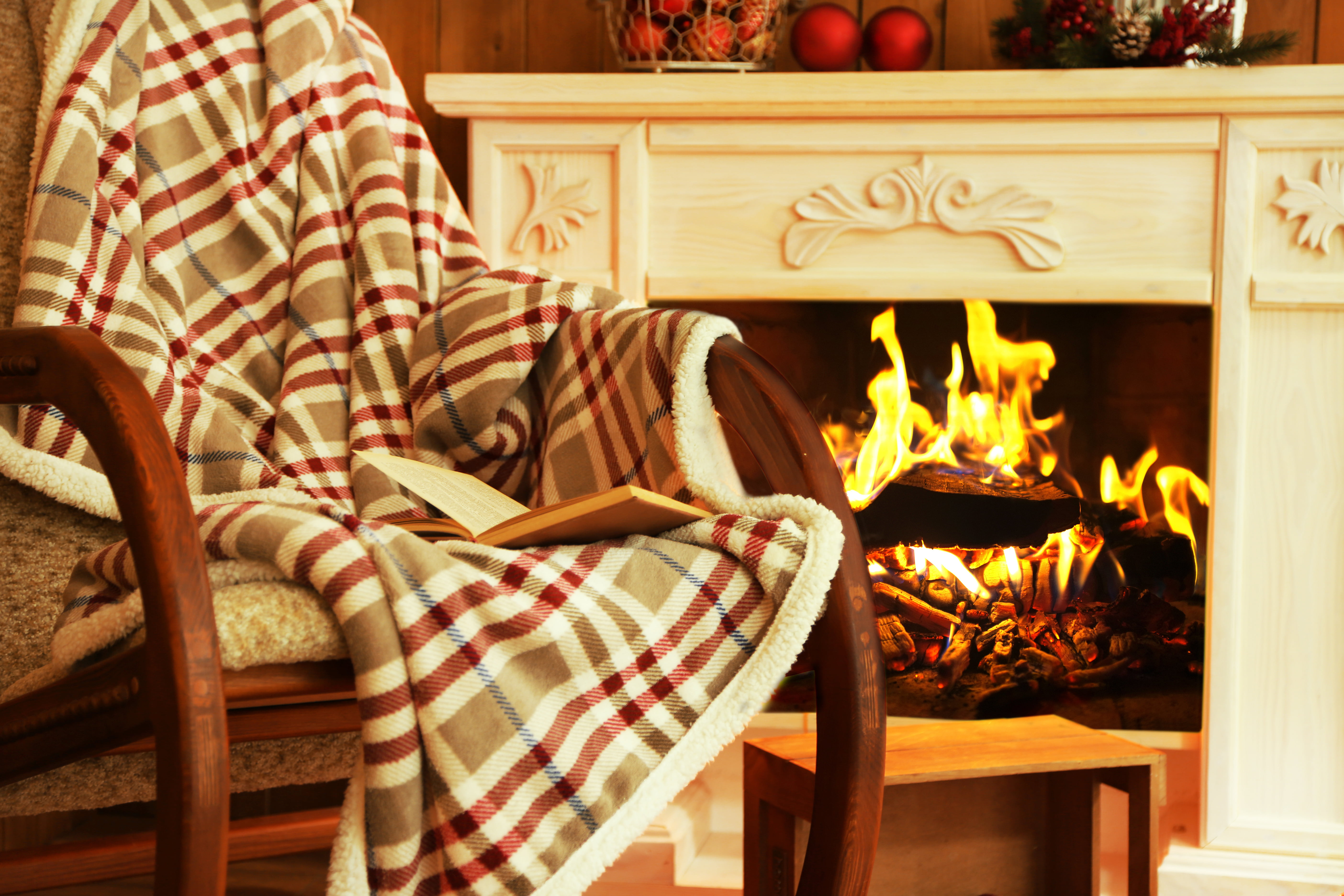 one Person, interior, christmas Decoration, relaxation, caucasian Ethnicity, wooden, burning, table, lifestyles, decoration, winter, cozy, people, females, HD Wallpaper
