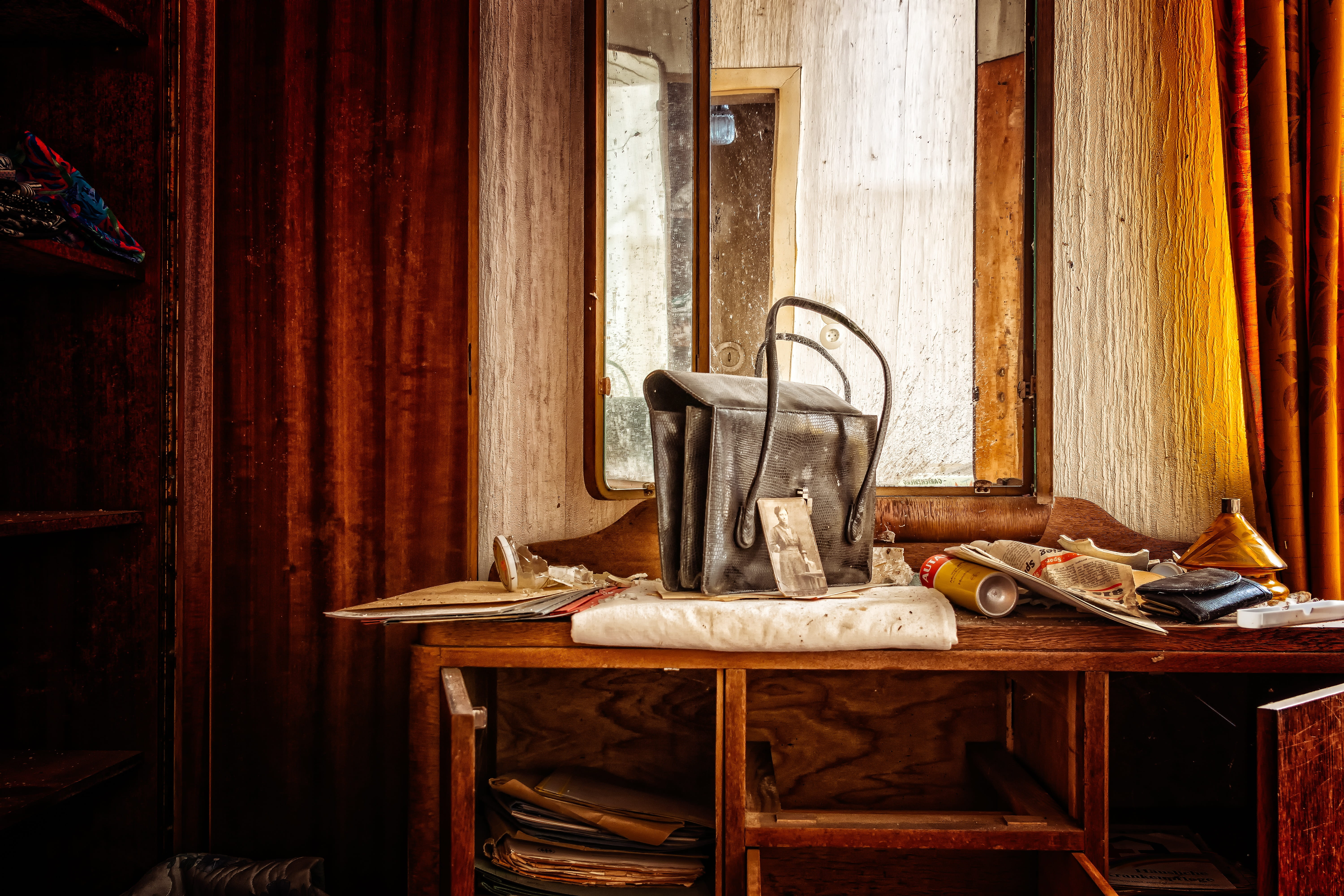 handbag, chair, window, architecture, curtain, abandoned places, 5K, lost places, empty, day, absence, pforphoto, home interior, transience, past, memory, HD Wallpaper