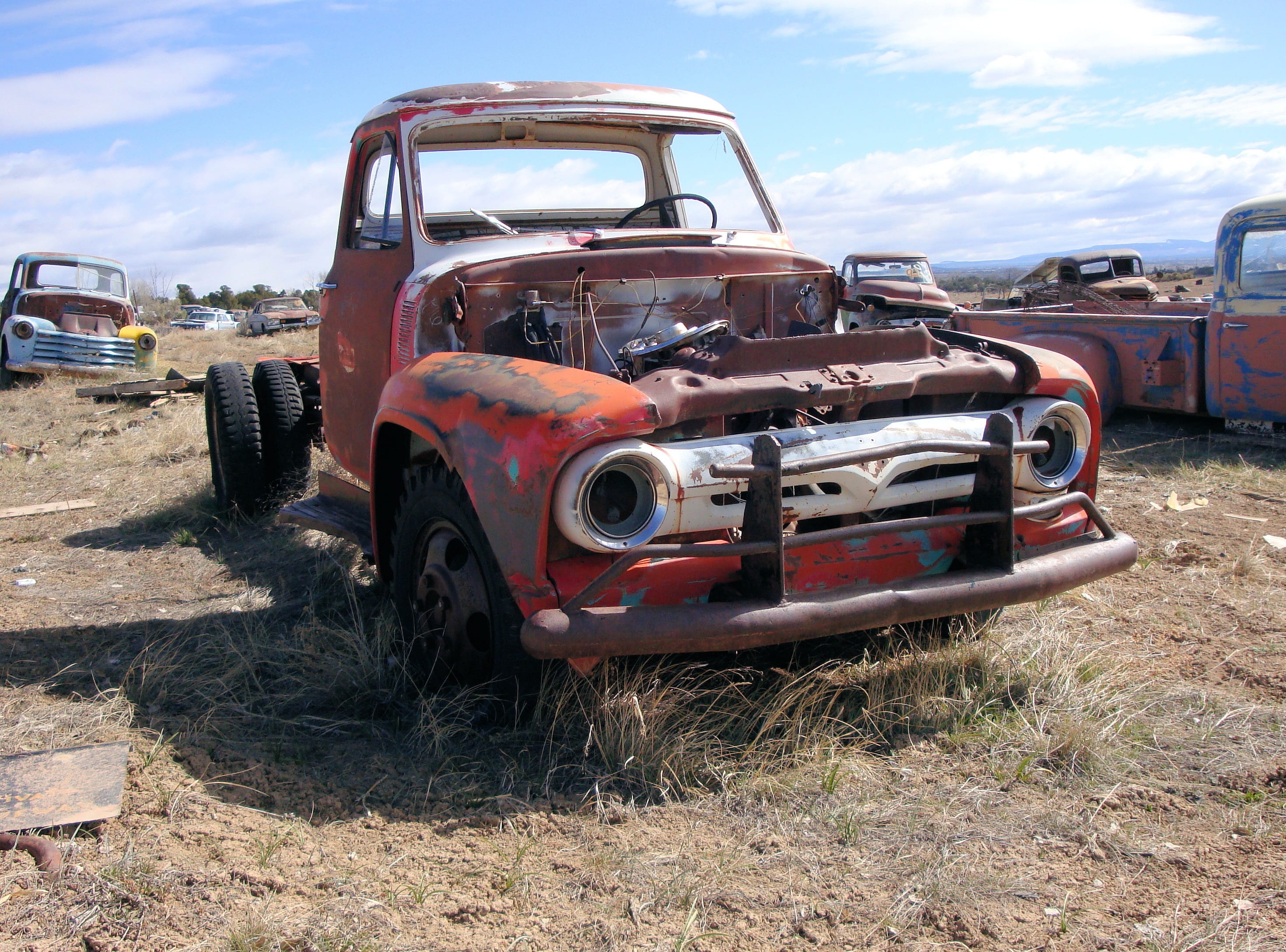 rusty, field, Vehicle, vintage car, wreck, old, 2K, dismissed, land, automotive, land vehicle, weather-beaten, retro styled, antique, car, junkyard, classic car, HD Wallpaper