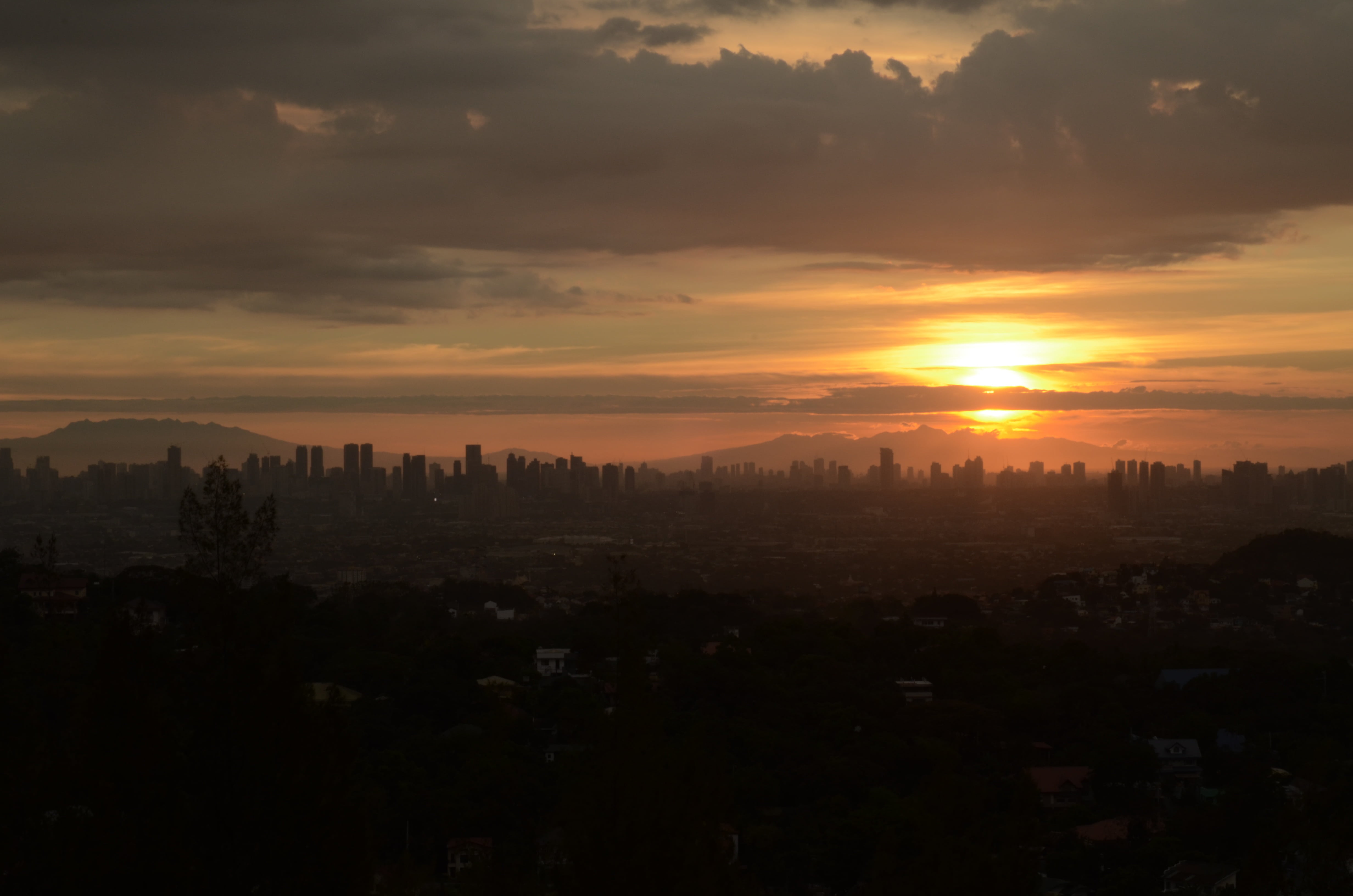 travel destinations, 4K, sunlight, no people, architecture, panorama, horizontal, cityscape, building, urban skyline, skyline, manila, orange color, city, HD Wallpaper