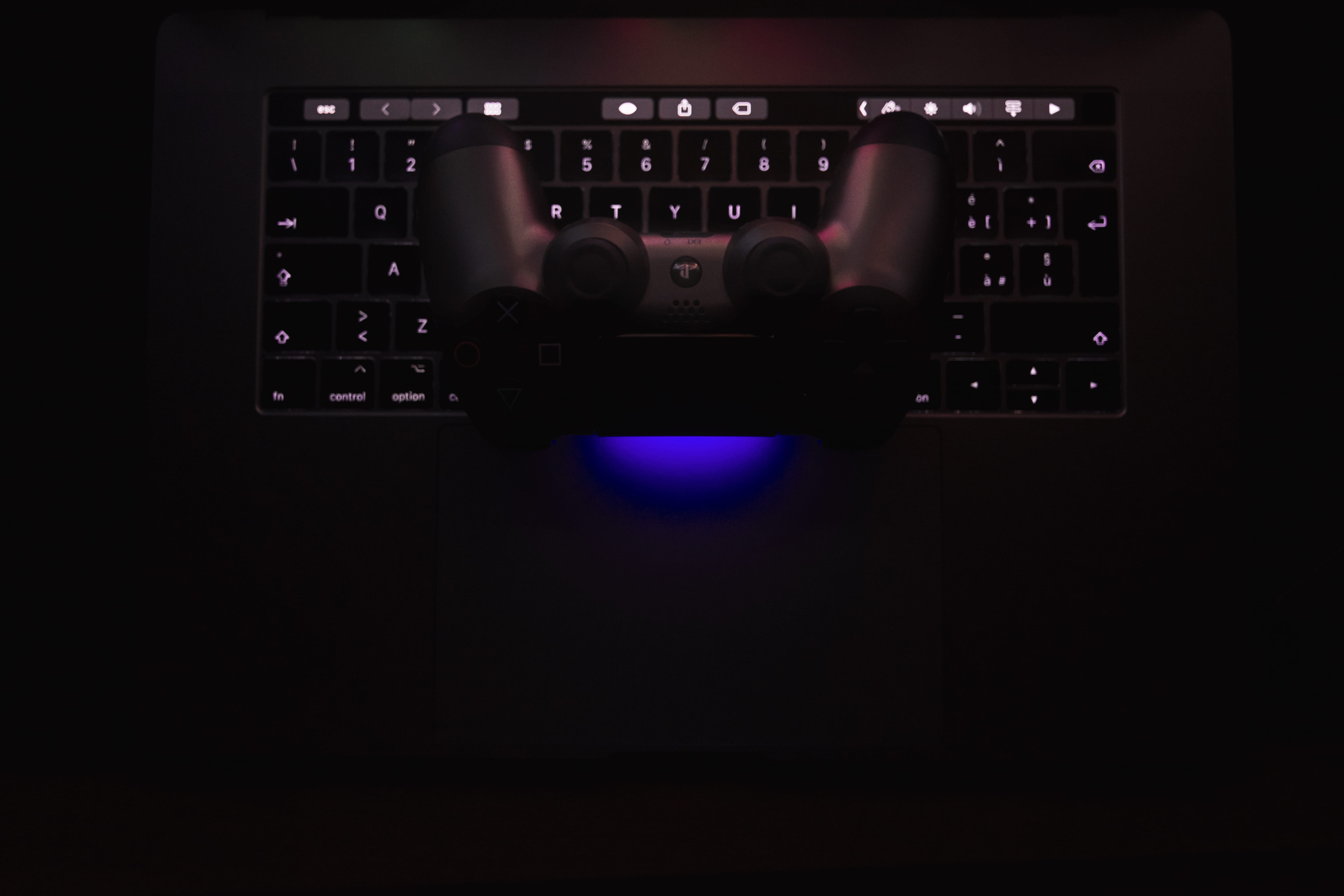 dualshock, mac, computer equipment, imac, communication, technology, rome, night, metal, black background, human body part, laptop, macbook pro, body part, HD Wallpaper