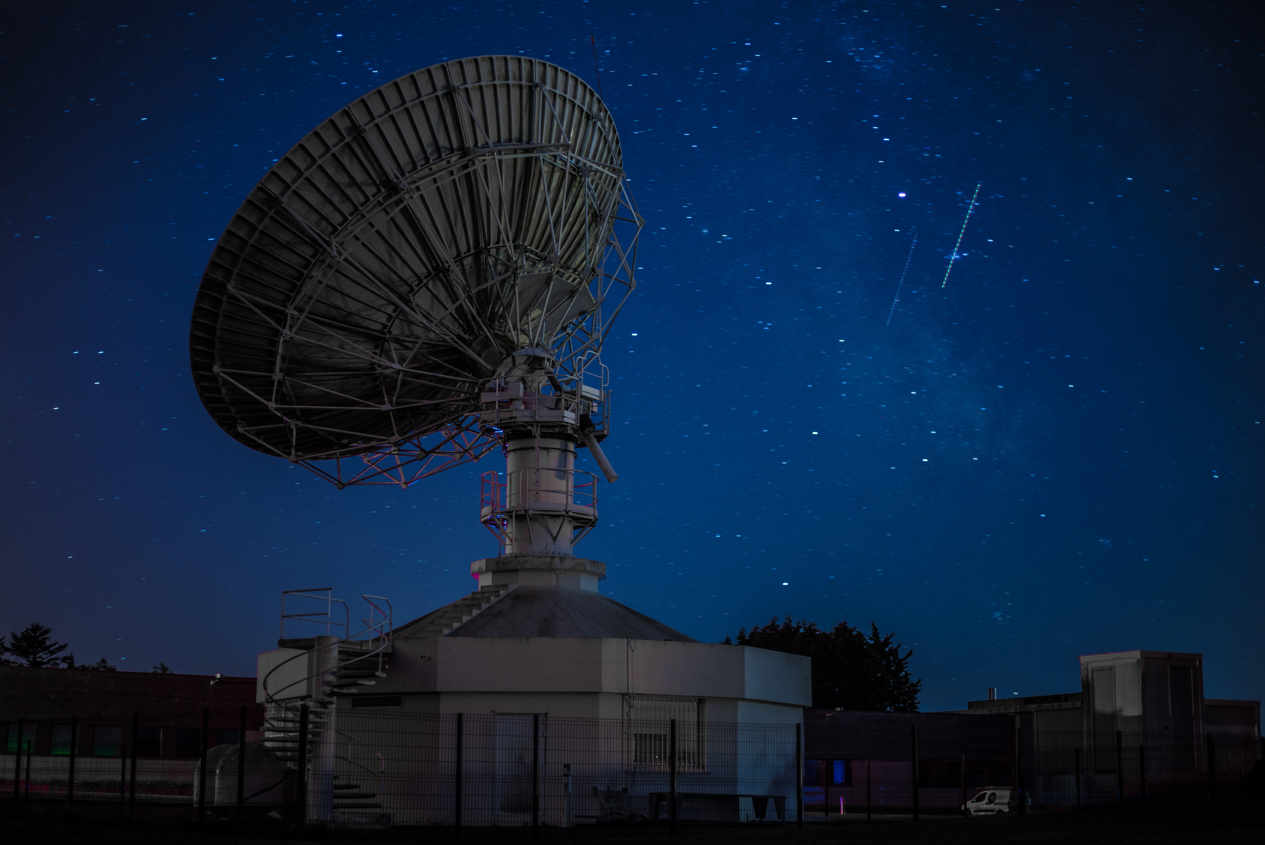 satellite Dish, 5K, satellite, antenna - Aerial, astronomy, satelite, internet, blue, wafe, satellite View, space, astronomy Telescope, astrophotography, HD Wallpaper
