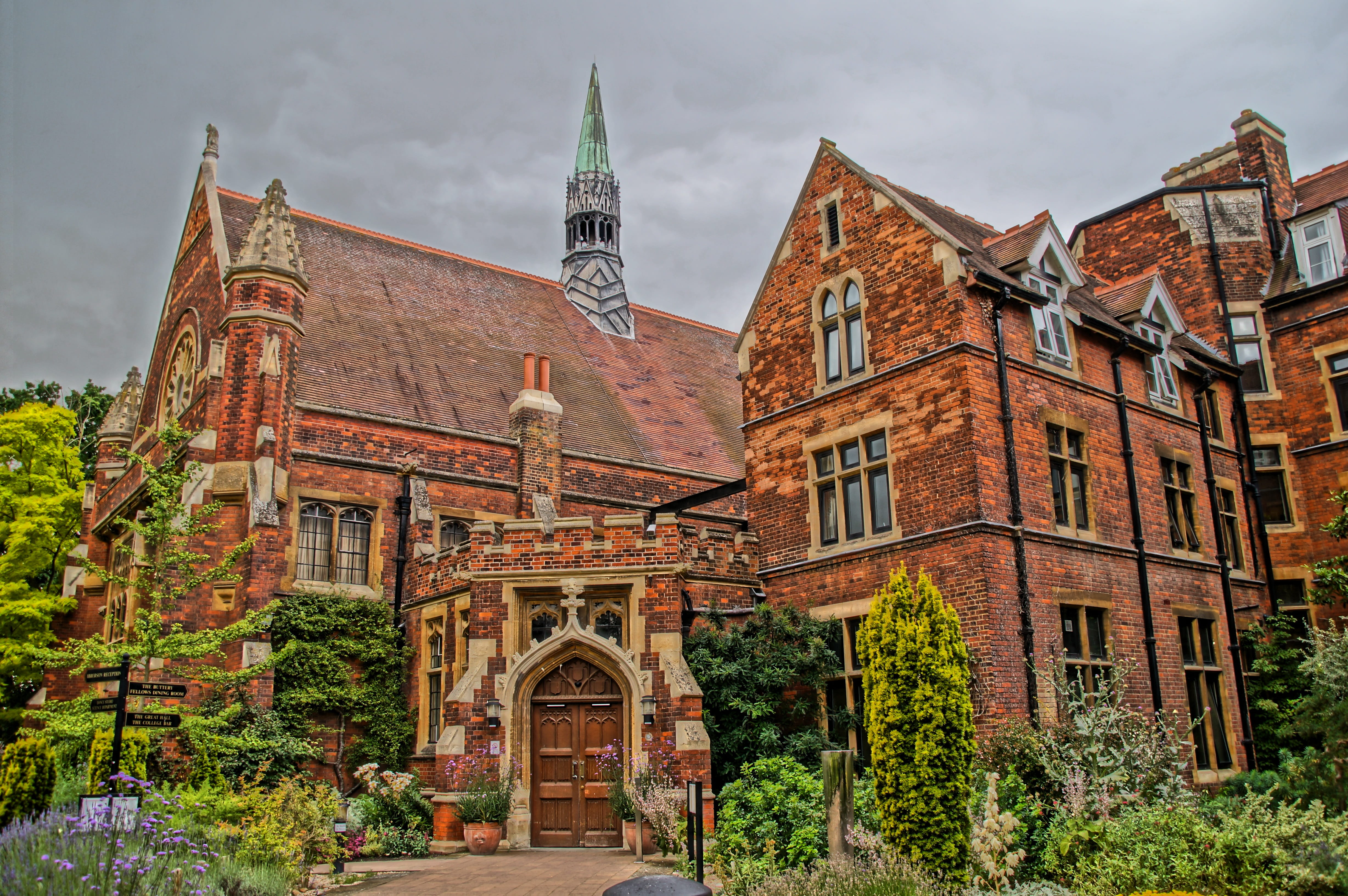 day, exterior, trees, doors, famous, british, plant, building, place of worship, built structure, plants, brown, concrete, cambridge, 4K, sky, education, HD Wallpaper