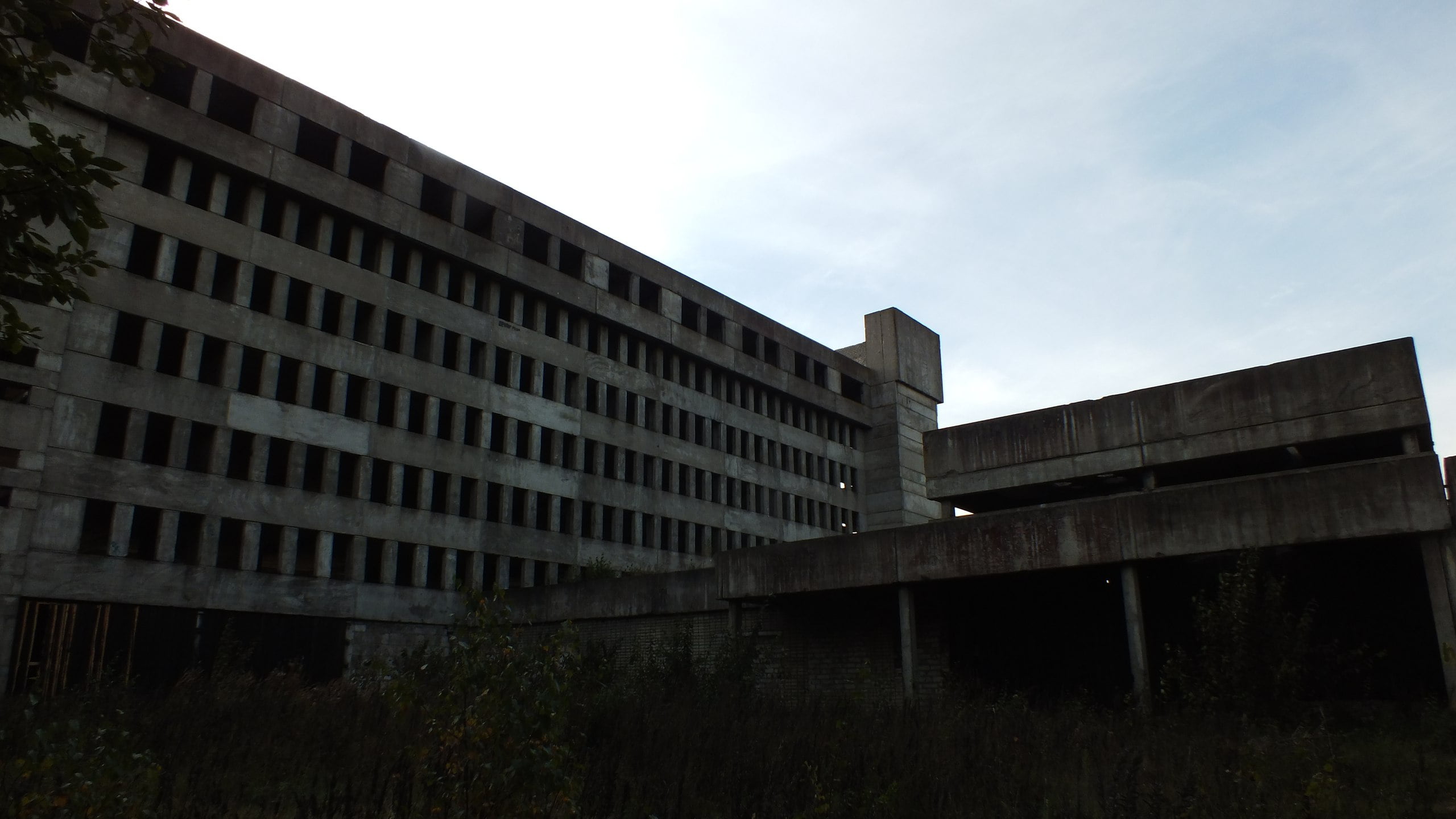 Pripyat, day, building, no people, old, office, office building exterior, cloud - sky, built structure, city, low angle view, outdoors, abandoned, plant, HD Wallpaper