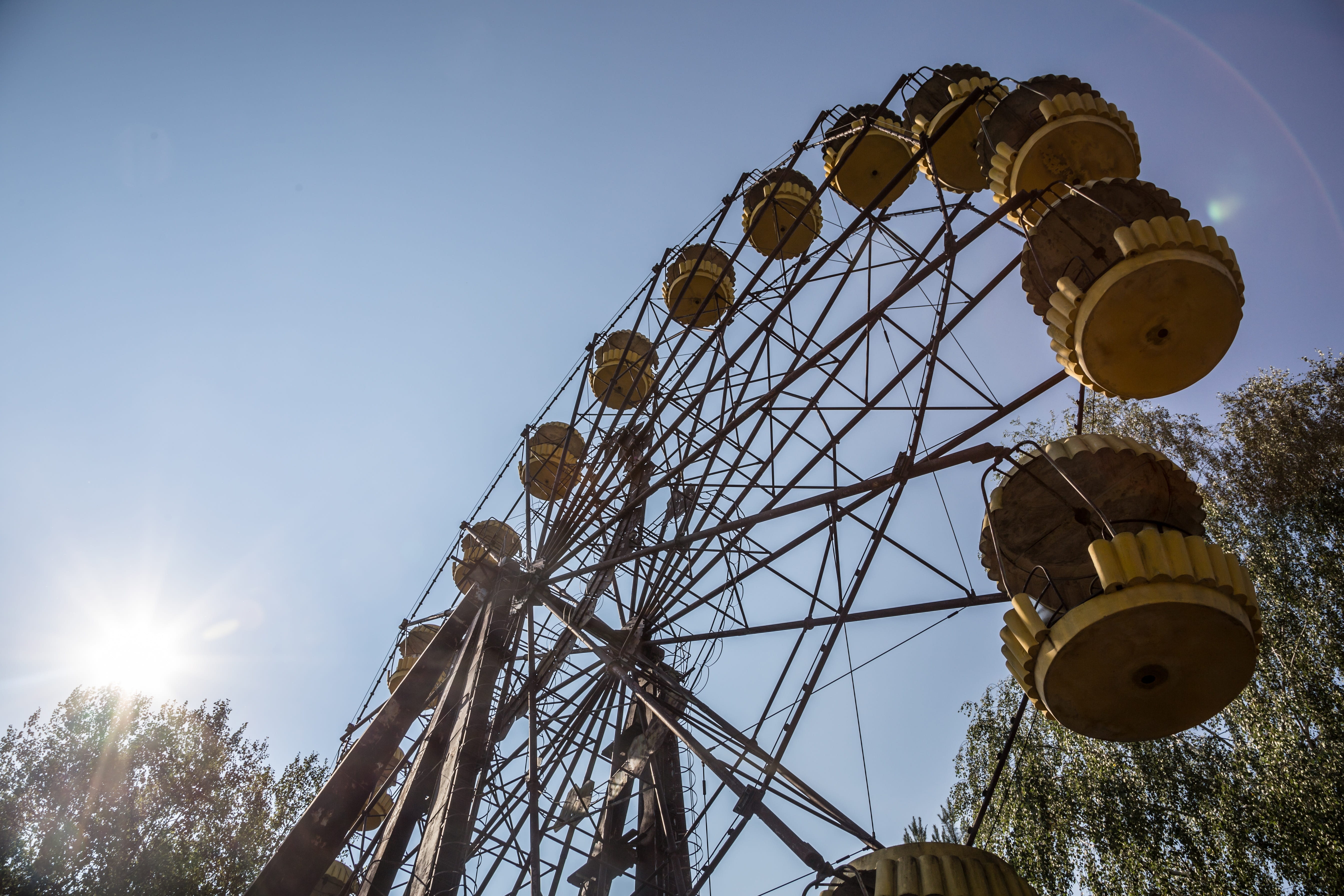 slavic, low angle view, chernobyl, spinning, day, radioactive, cheekibreeki, chernobyl zone, ukraine, arts culture and entertainment, russian gasmask, exclusion zone, HD Wallpaper