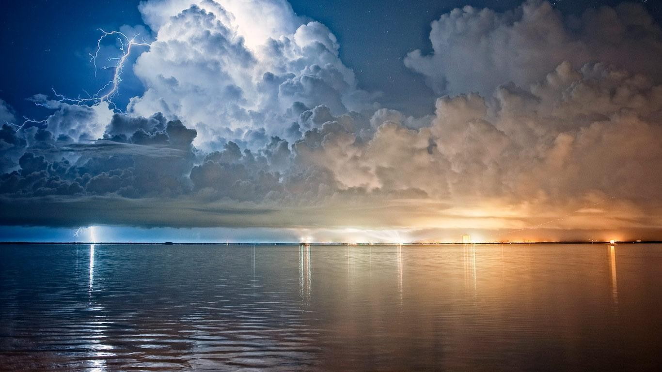 720P, clouds, nature, hd, ocean, storm, lightning, HD Wallpaper
