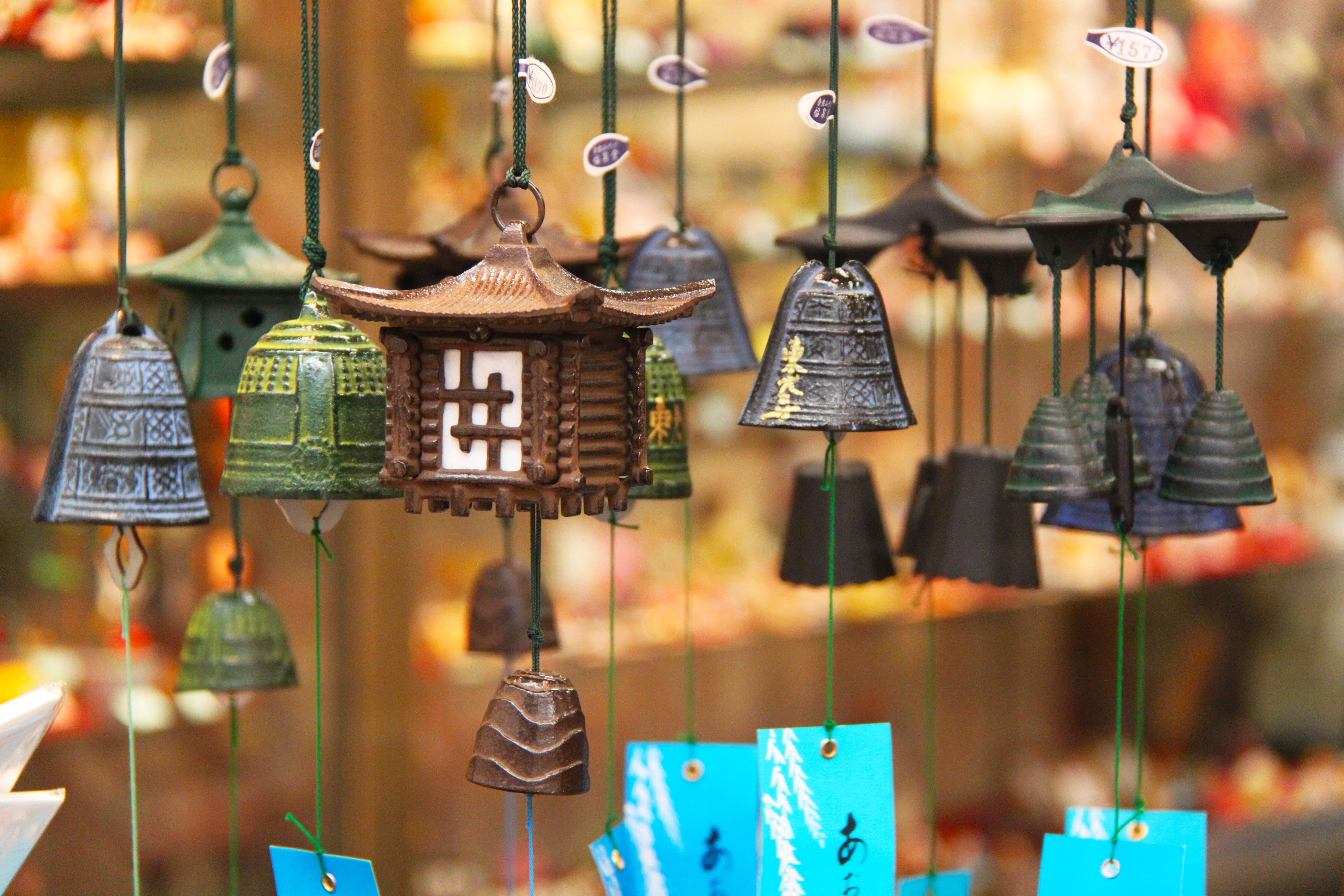 lantern, 4K, brown, furin-bells, variation, sale, store, sound, shift, lens, craft, black, choice, japan, street, antique, architecture, bells, consumerism, HD Wallpaper