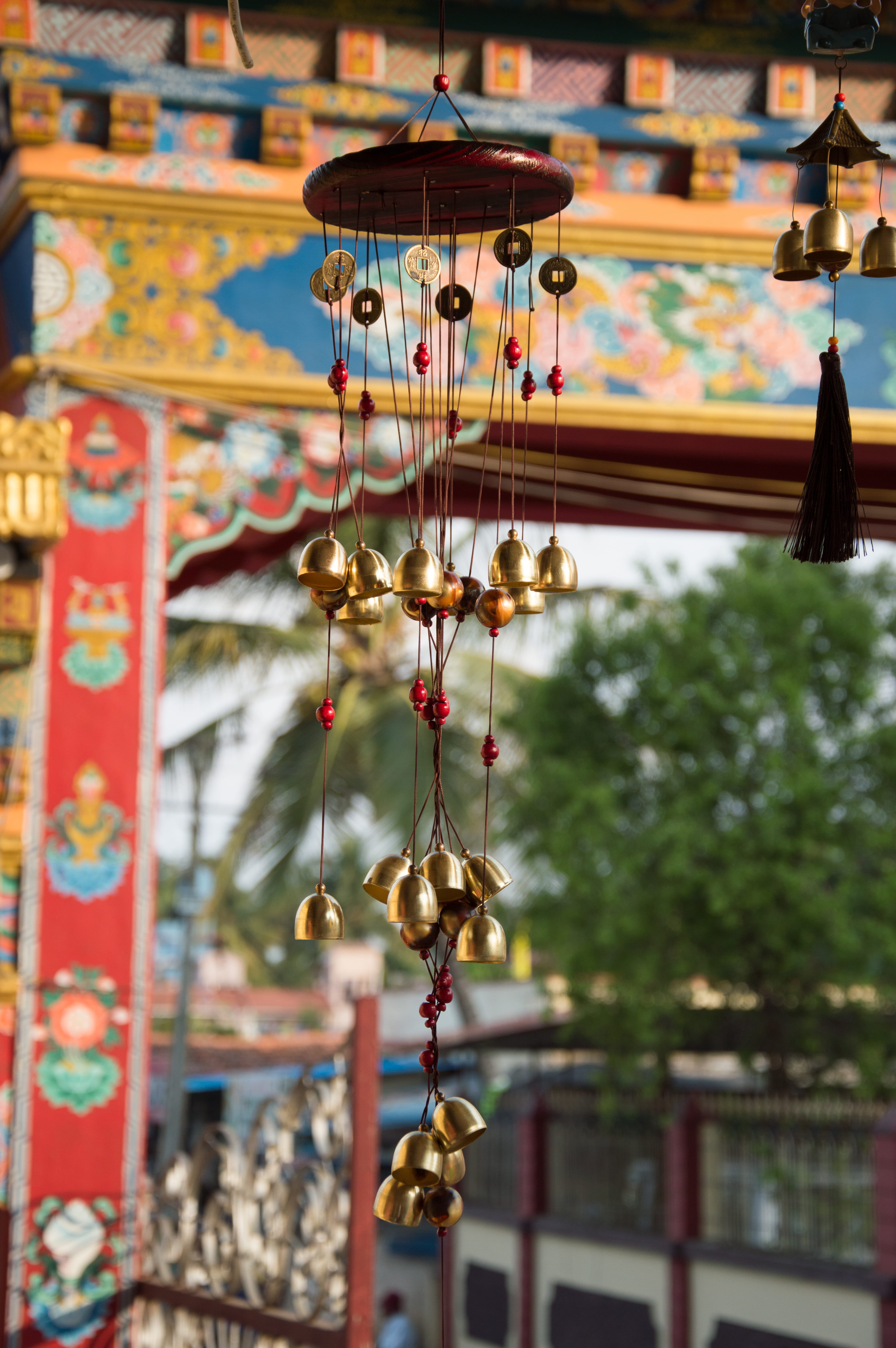 chimes, shallow, temple, souvenir, design, outdoors, close-up, architecture, built structure, hanging, photo, belief, no people, spirituality, selective focus, Phone HD Wallpaper