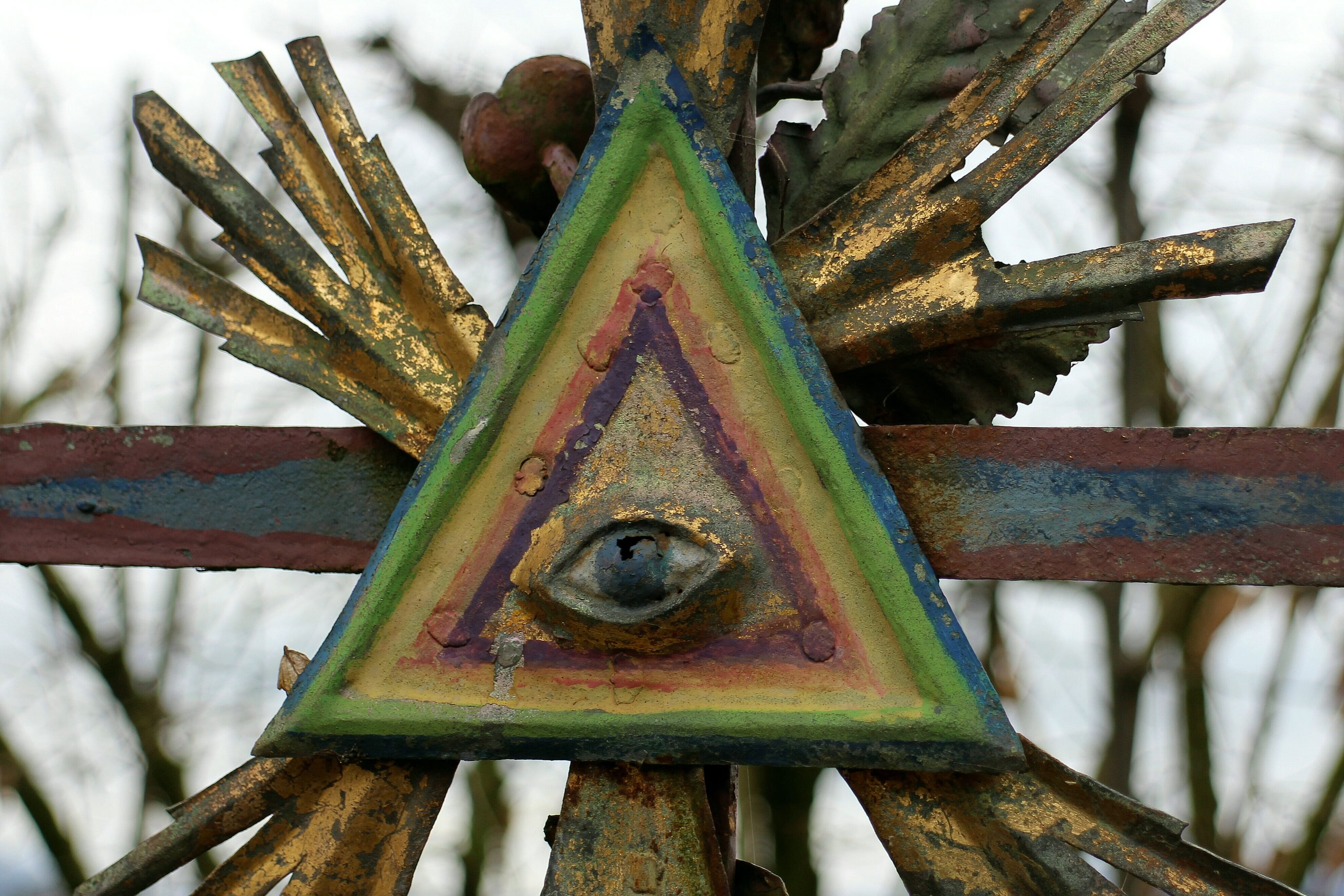 wood - material, eye of god, all seeing eye, metal, photo, symbol, 4K, damaged, eye of providence, corona, pattern, deterioration, wheel, decline, eye, HD Wallpaper