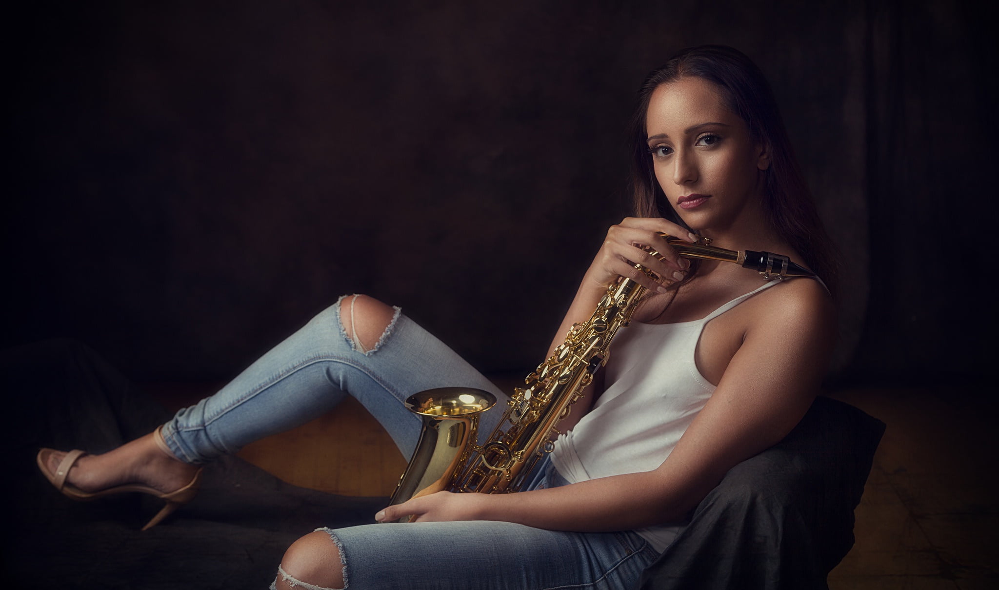 model, music, musician, hair, hairstyle, beautiful woman, young women, saxophones, 1080P, black background, artist, beautiful people, holding, arts culture and entertainment, HD Wallpaper