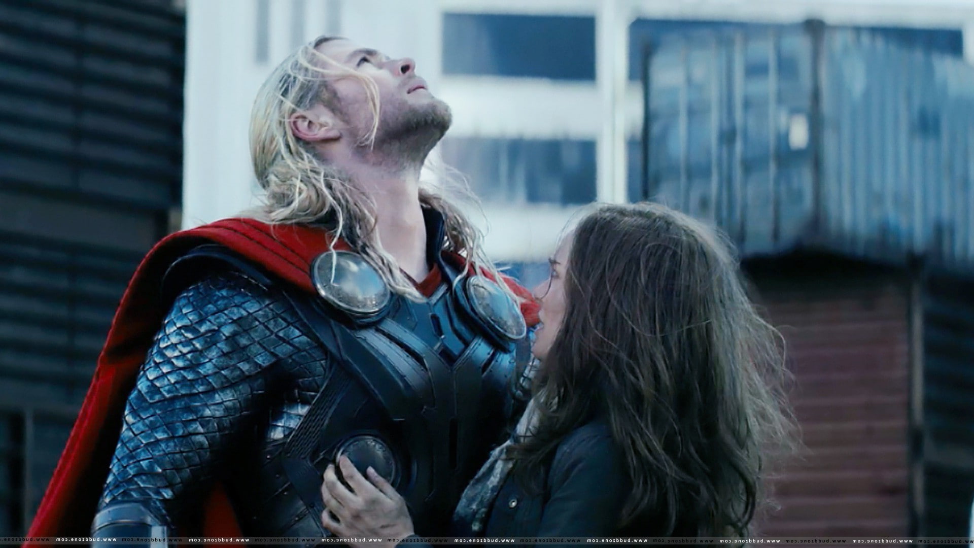togetherness, city, lifestyles, blond hair, women, people, hairstyle, young women, building exterior, 1080P, portrait, hair, two people, young adult, movies thor thor 2 the dark world chris hemsworth natalie portman, HD Wallpaper
