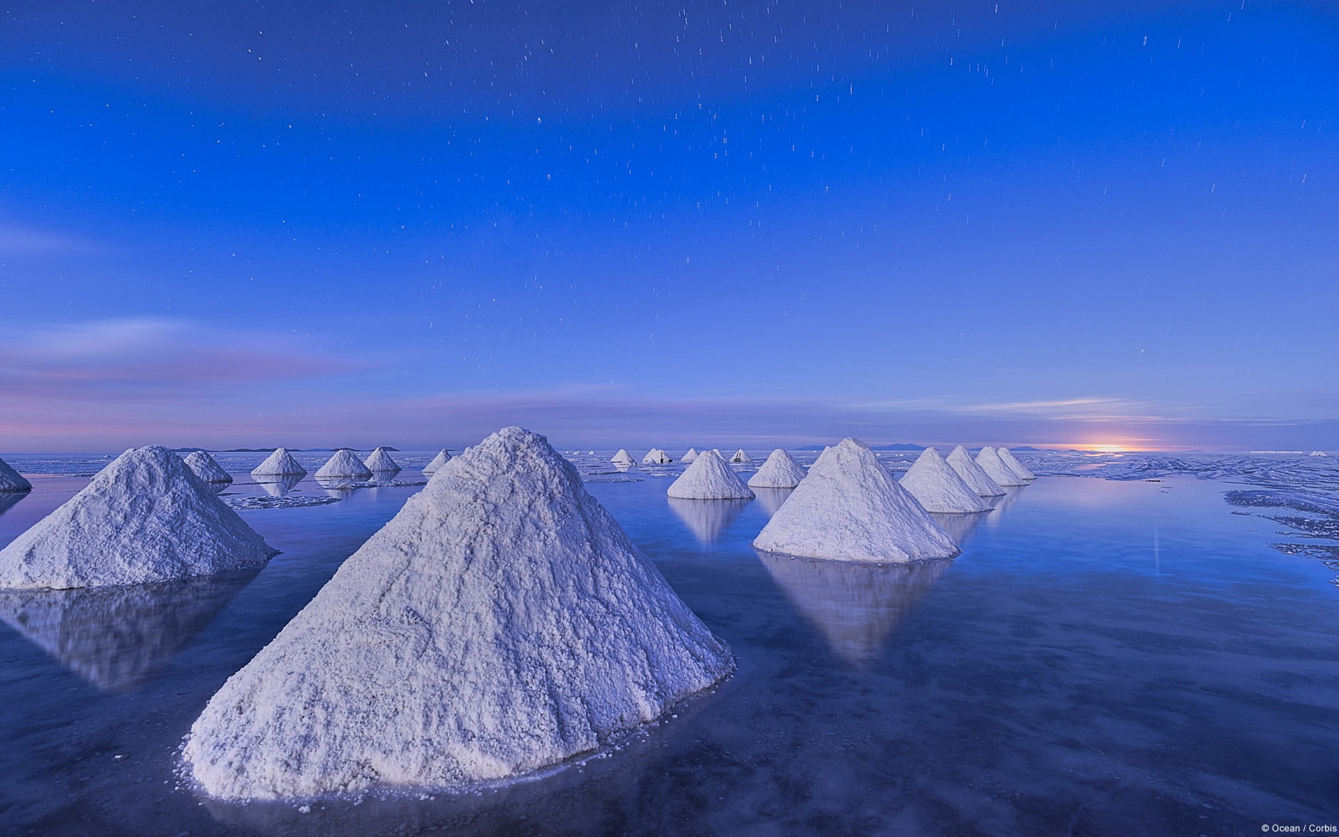 beauty in nature, snow, mountain, outdoors, uyuni, ice, floating on water, de, night, cold temperature, piles, water, astronomy, salar, winter, HD Wallpaper