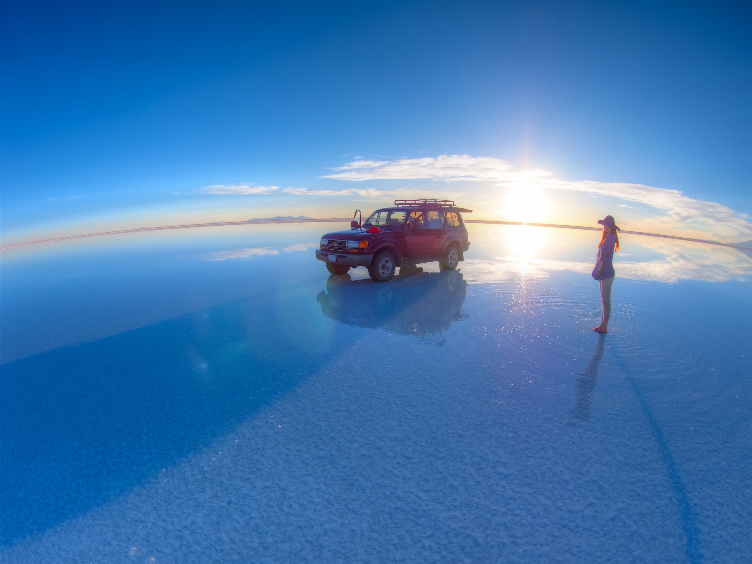Uyuni, Blue, Lake, Sky, Toyota, suv, Girl, Salt, Sunset, red, 2K, Pickup, HD Wallpaper