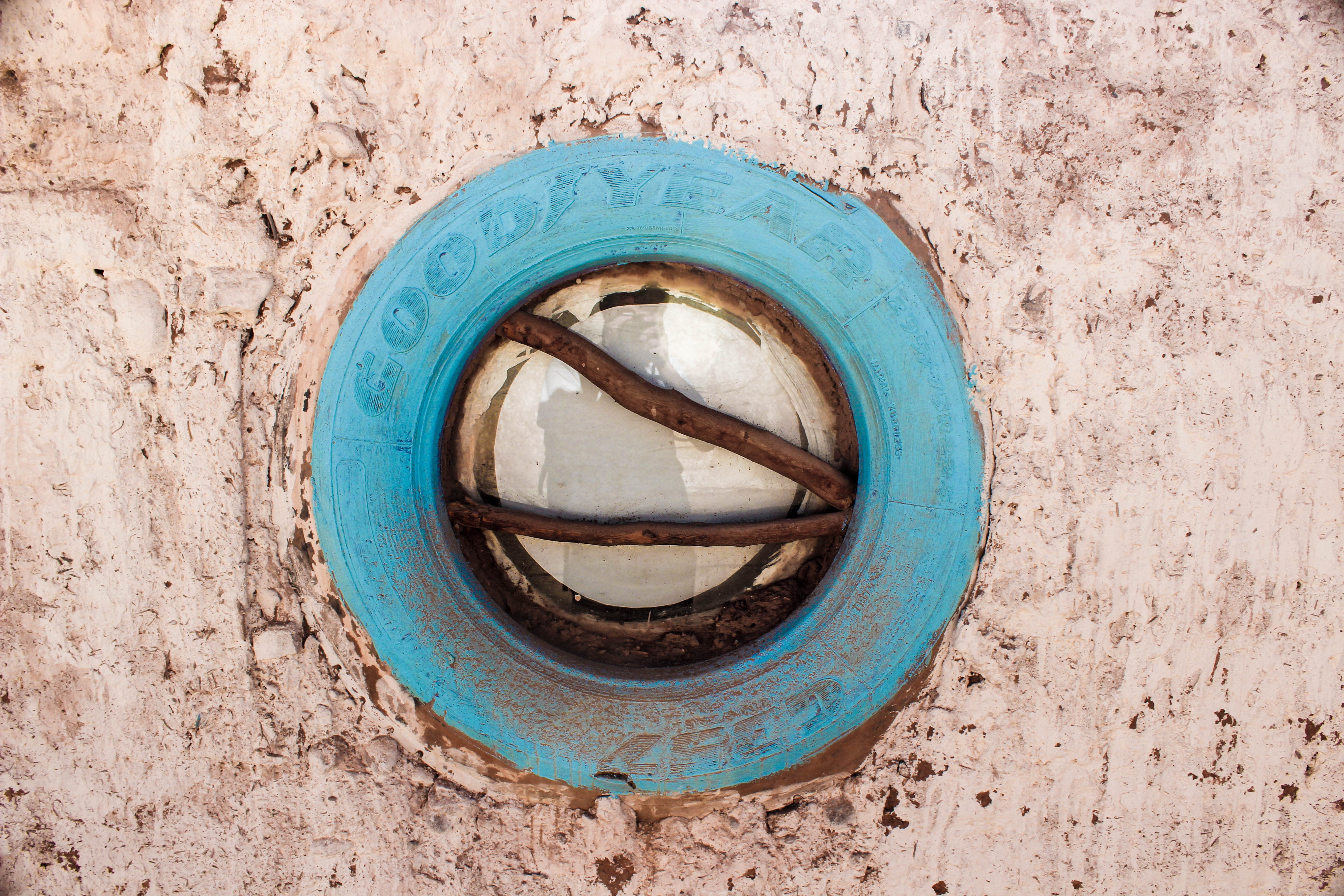 wood - material, protection, close-up, day, metal, self made, textured, tire, land, security, safety, weathered, Bolivia, shape, wall, old, geometric shape, HD Wallpaper
