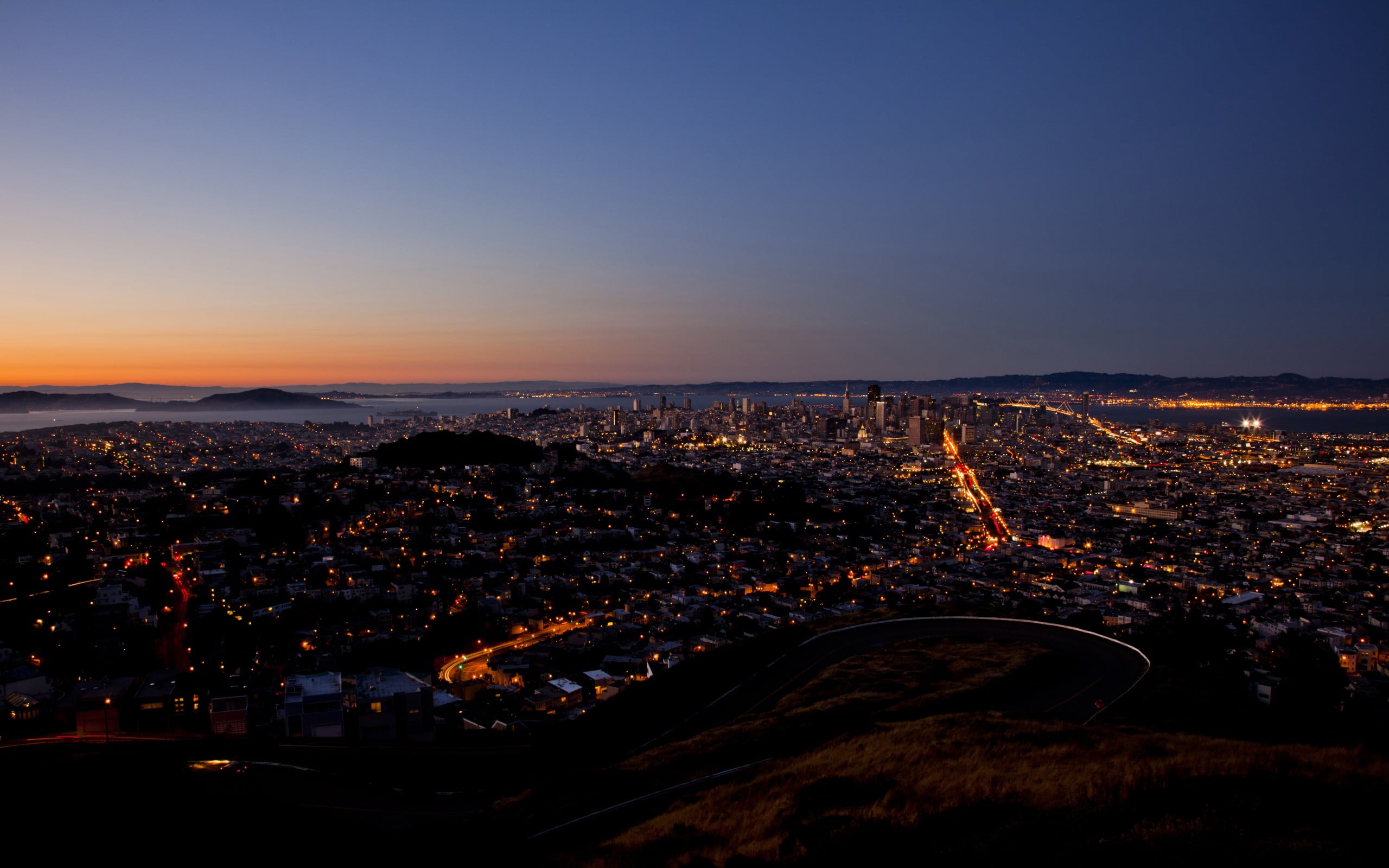 architecture, USA, aerial view, sunset, building, sky, high angle view, built structure, photo, San Francisco, 2K, illuminated, crowd, dusk, building exterior, HD Wallpaper