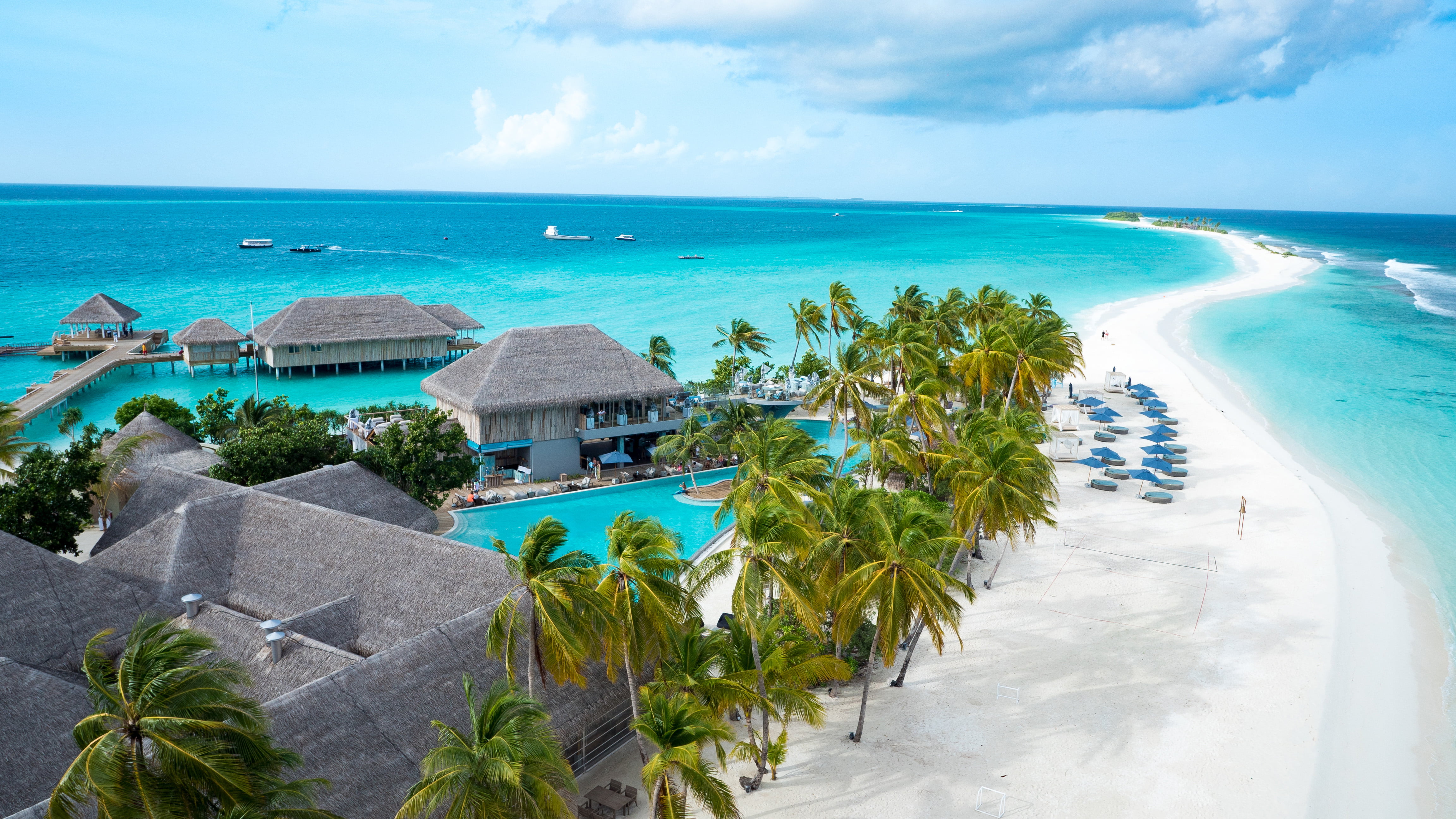 amilla, beautiful, 4K, aerial, indian, swimming pool, sea, land, day, outdoors, luxury, ocean, beach, resort, desktop, maldives, travel destinations, HD Wallpaper