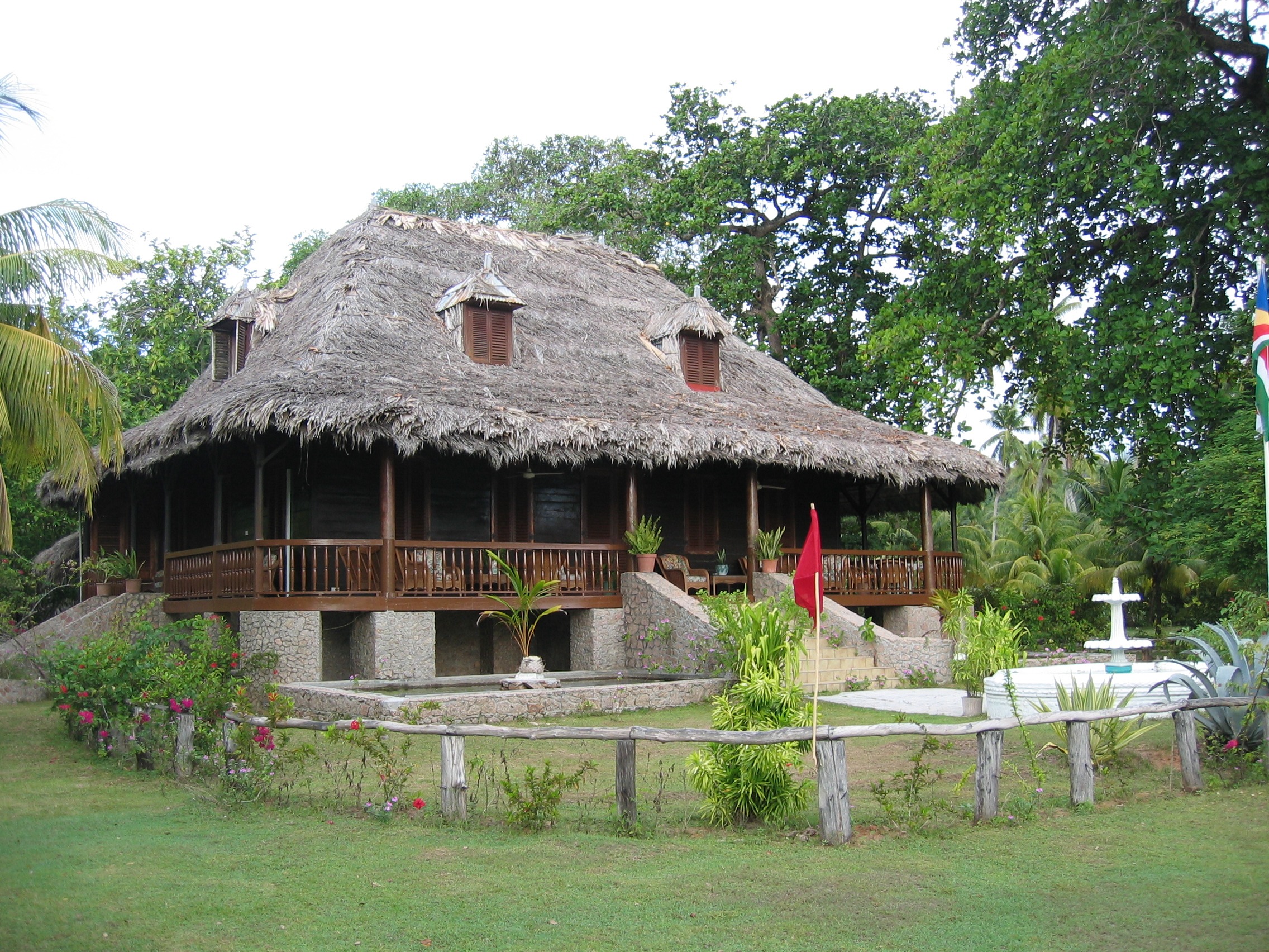 sky, residence, built structure, nature, grass, seychelles, thatched roof, building, la digue, day, 1080P, building exterior, architecture, outdoors, roof, HD Wallpaper