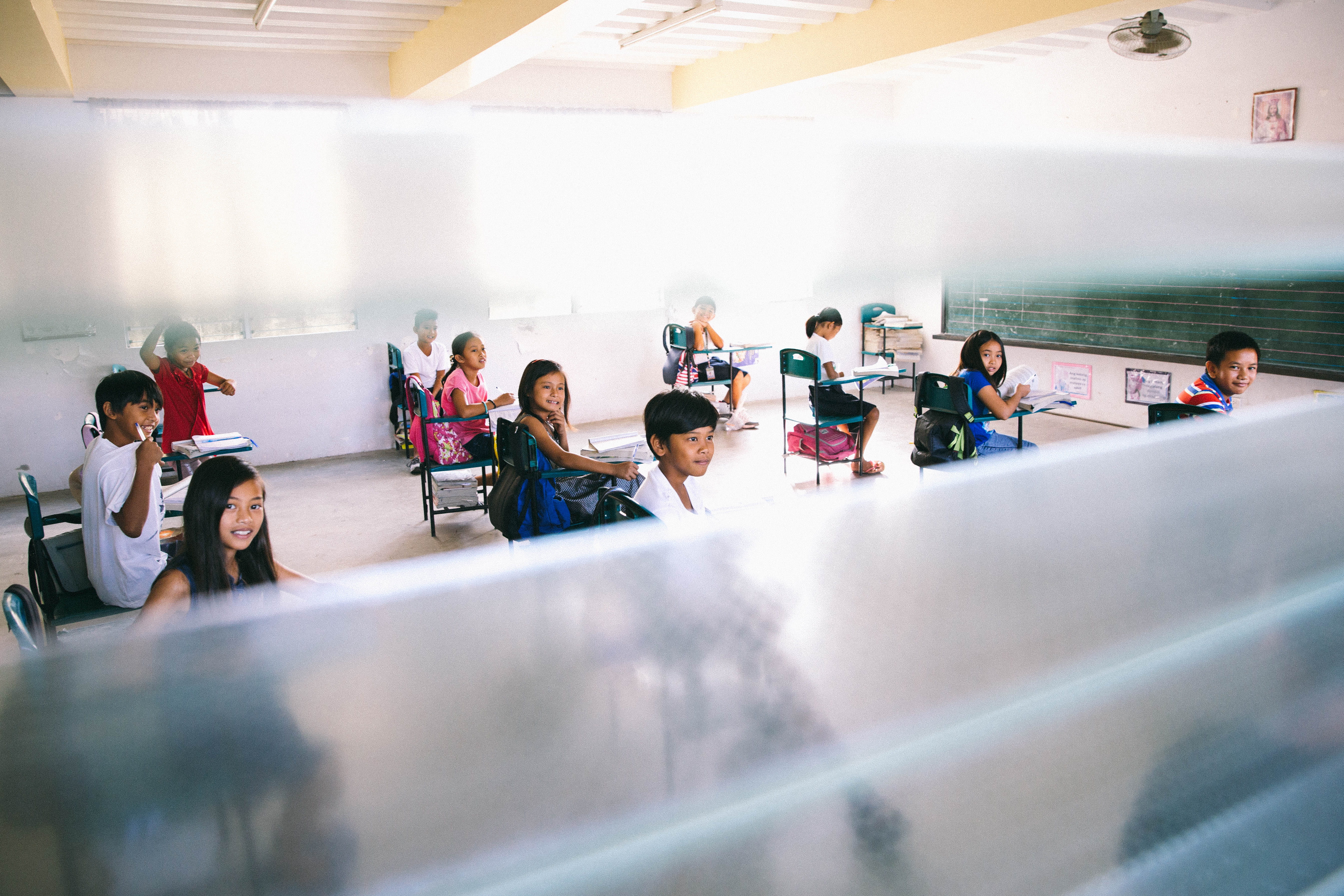 straight a, girls, school, females, learning, learn, philippines, waiting, adult, indoors, class, 5K, classroom, men, toddlers, room, real people, chair, HD Wallpaper